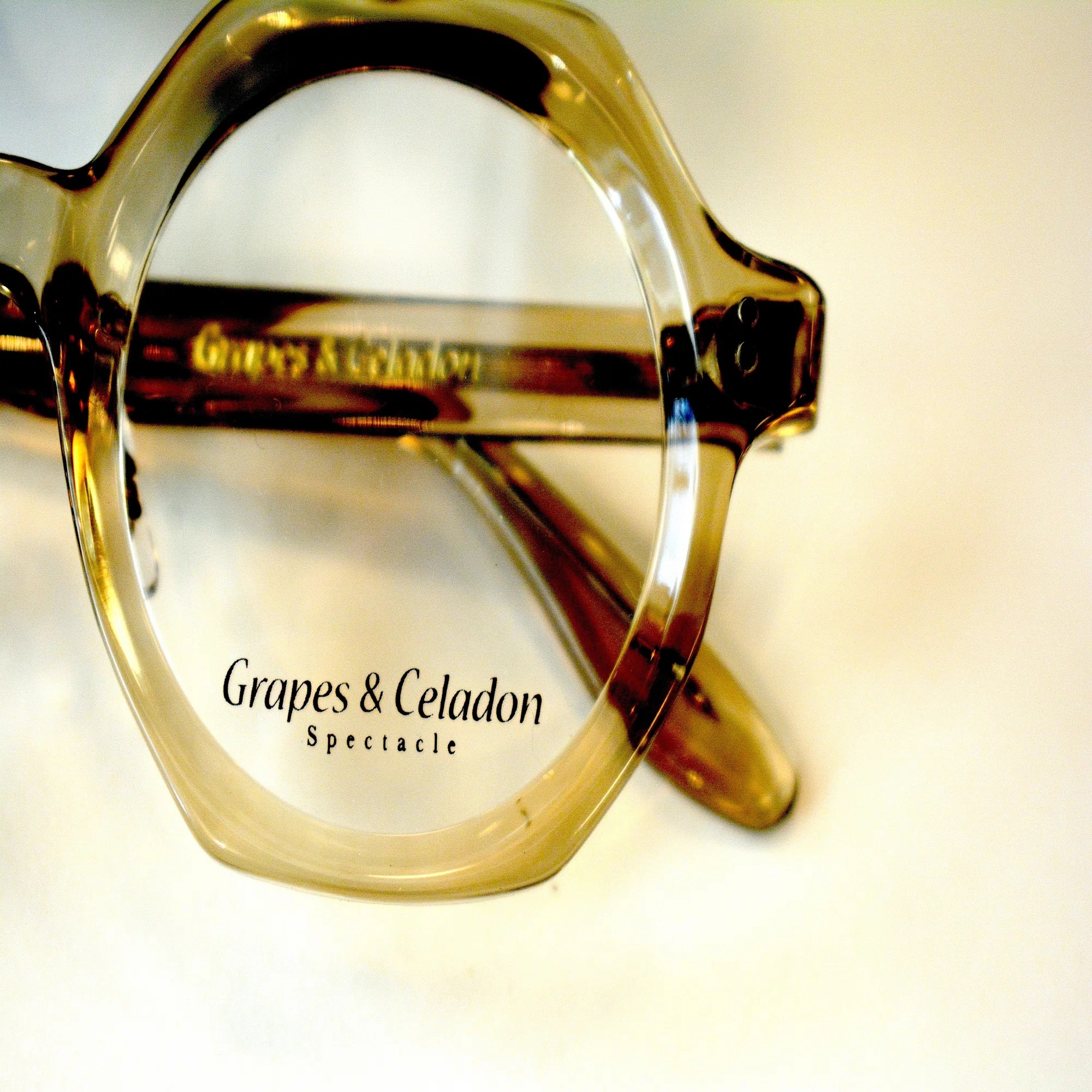 Grapes & Celadon のデザイナー 森山さんの思い出の場所を雑談しながら 