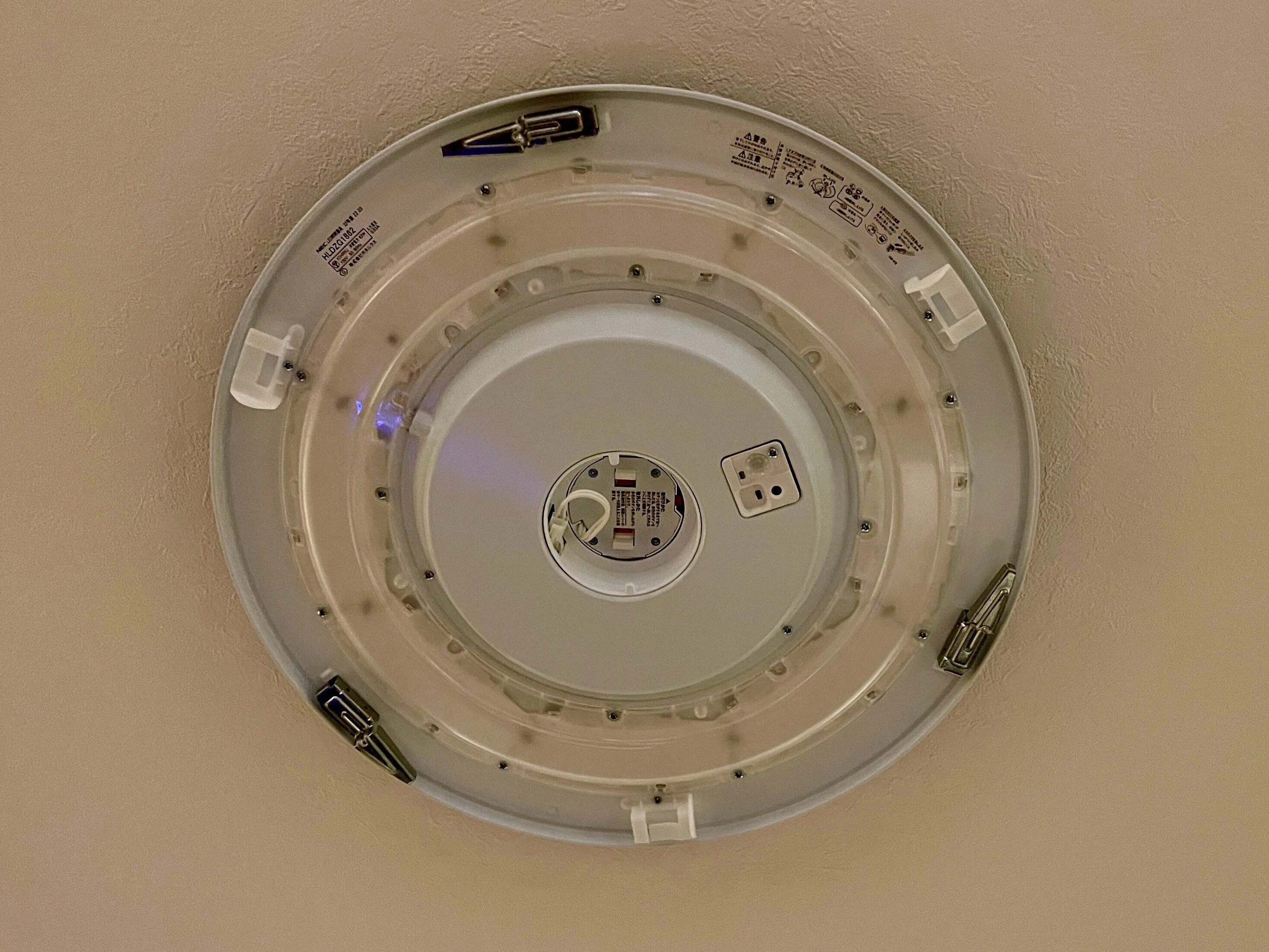 デカくて明るくてリーズナブルなお値段のLEDシーリングライトを探す