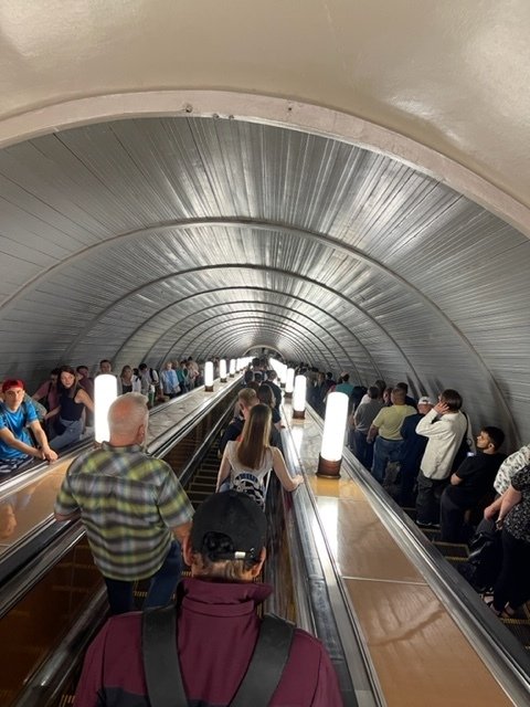 モスクワ紀行 / 地下鉄の駅｜Yasu Carlos Kikuta