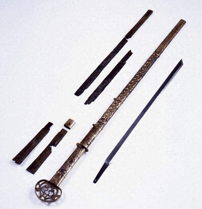 古墳時代　直刀　古代刀 古墳時代 直刀 大・小 古代刀剣 出土品 発掘 刀箱入り 約