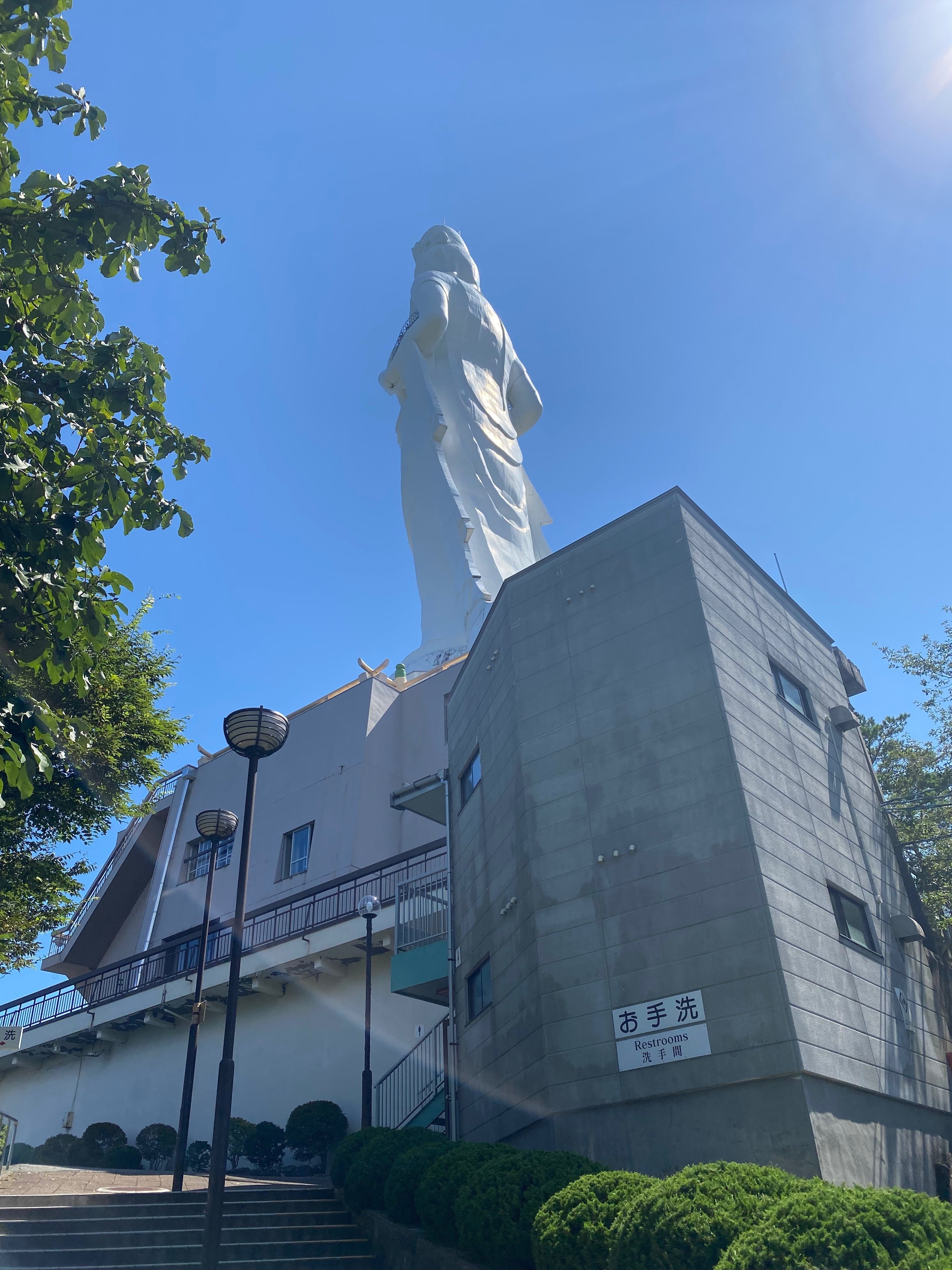 公式通販| 高さ48.5m!岩手の「釜石大観音」の内部を登拝しよう 白峯