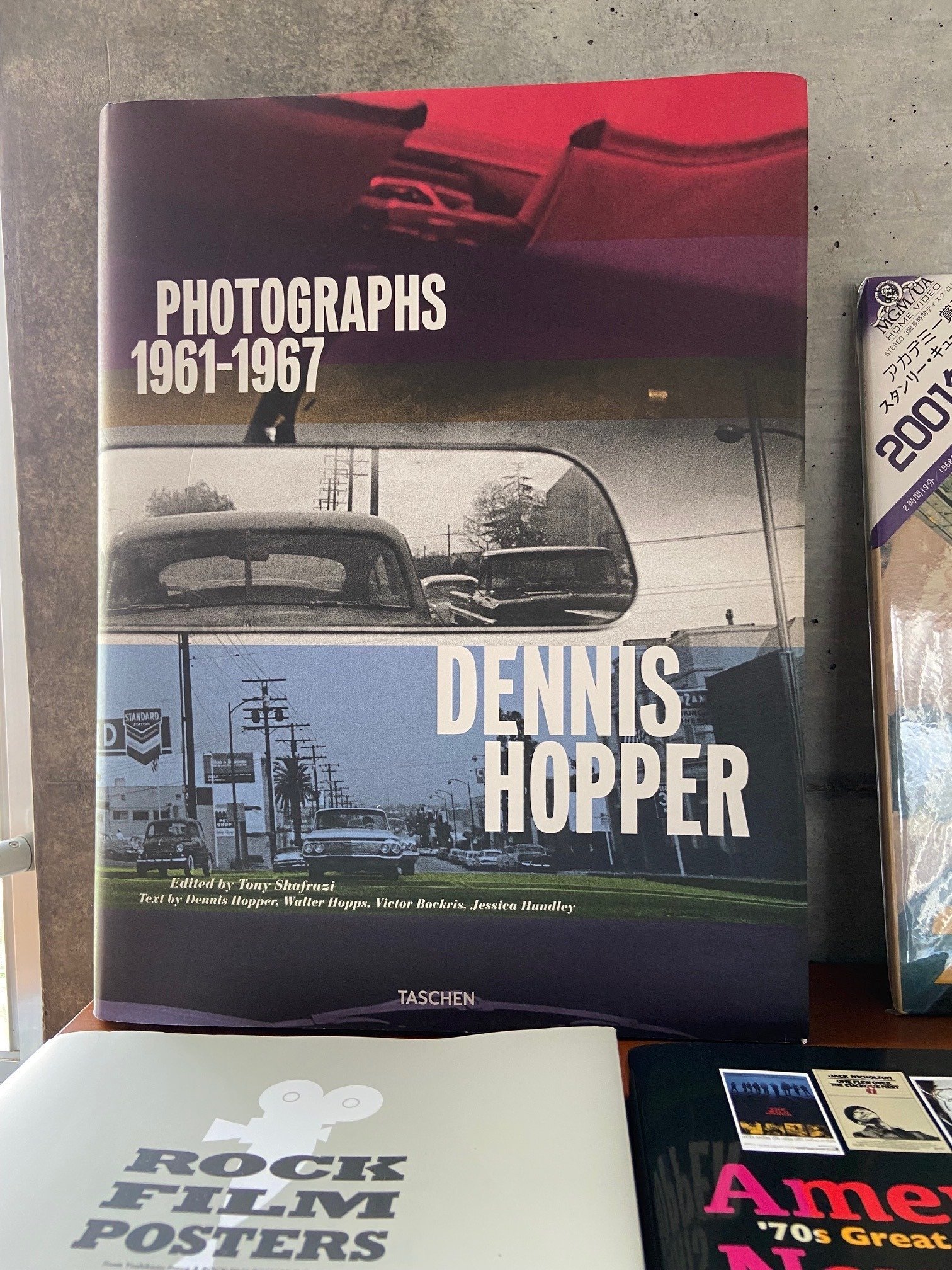 アメリカ60年代の映画界とアート界が間近に迫る。俳優&監督デニス