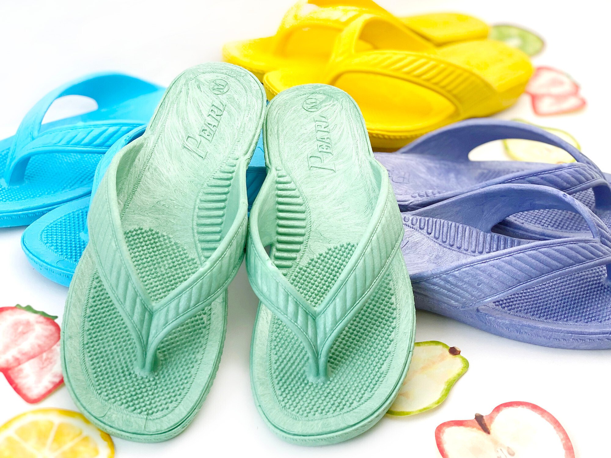 足のサイズ22&23センチ限定！ 柔らかな履き心地とレトロな