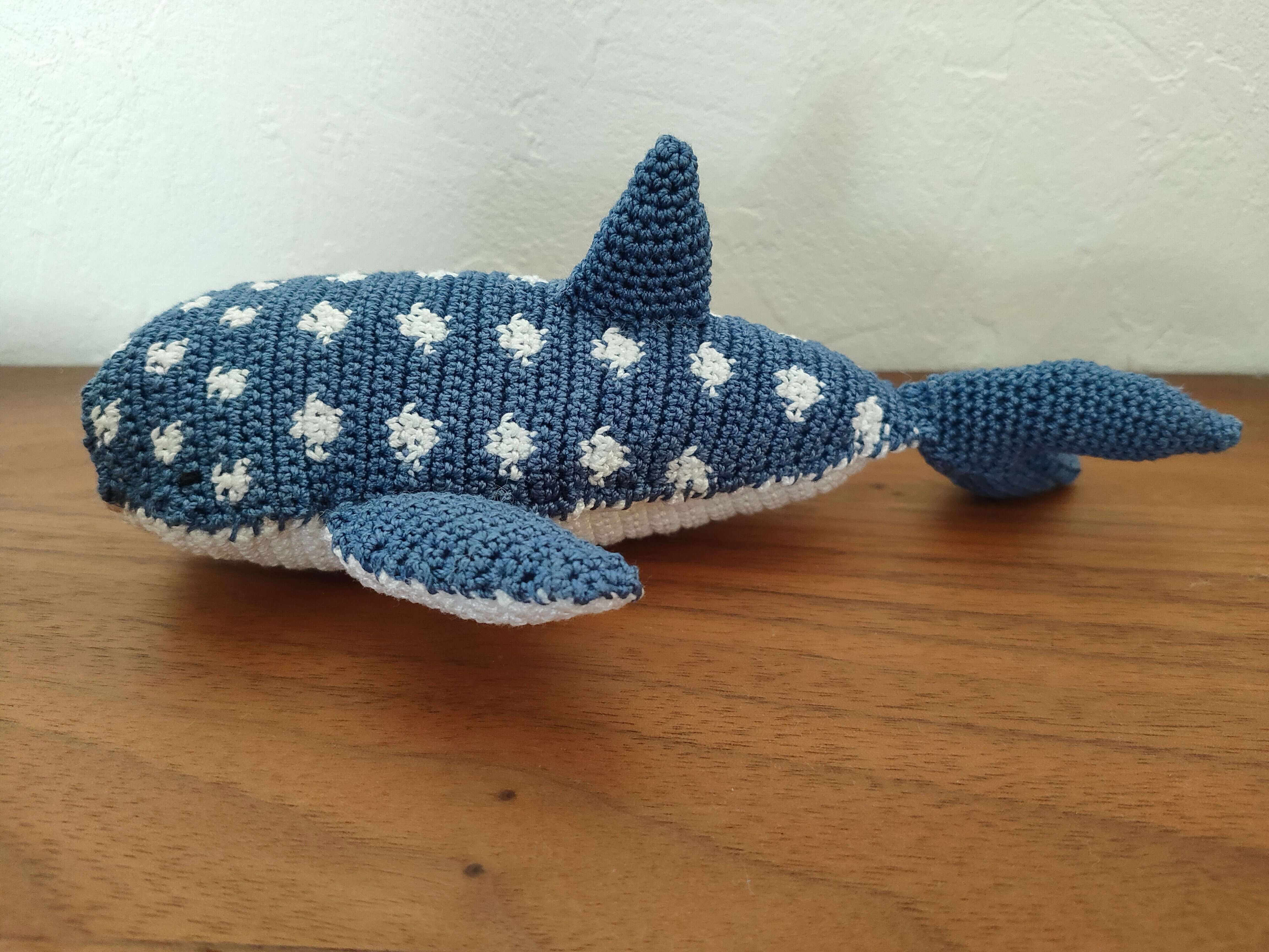 かぎ針編み】あみぐるみのジンベエザメ｜kiwi