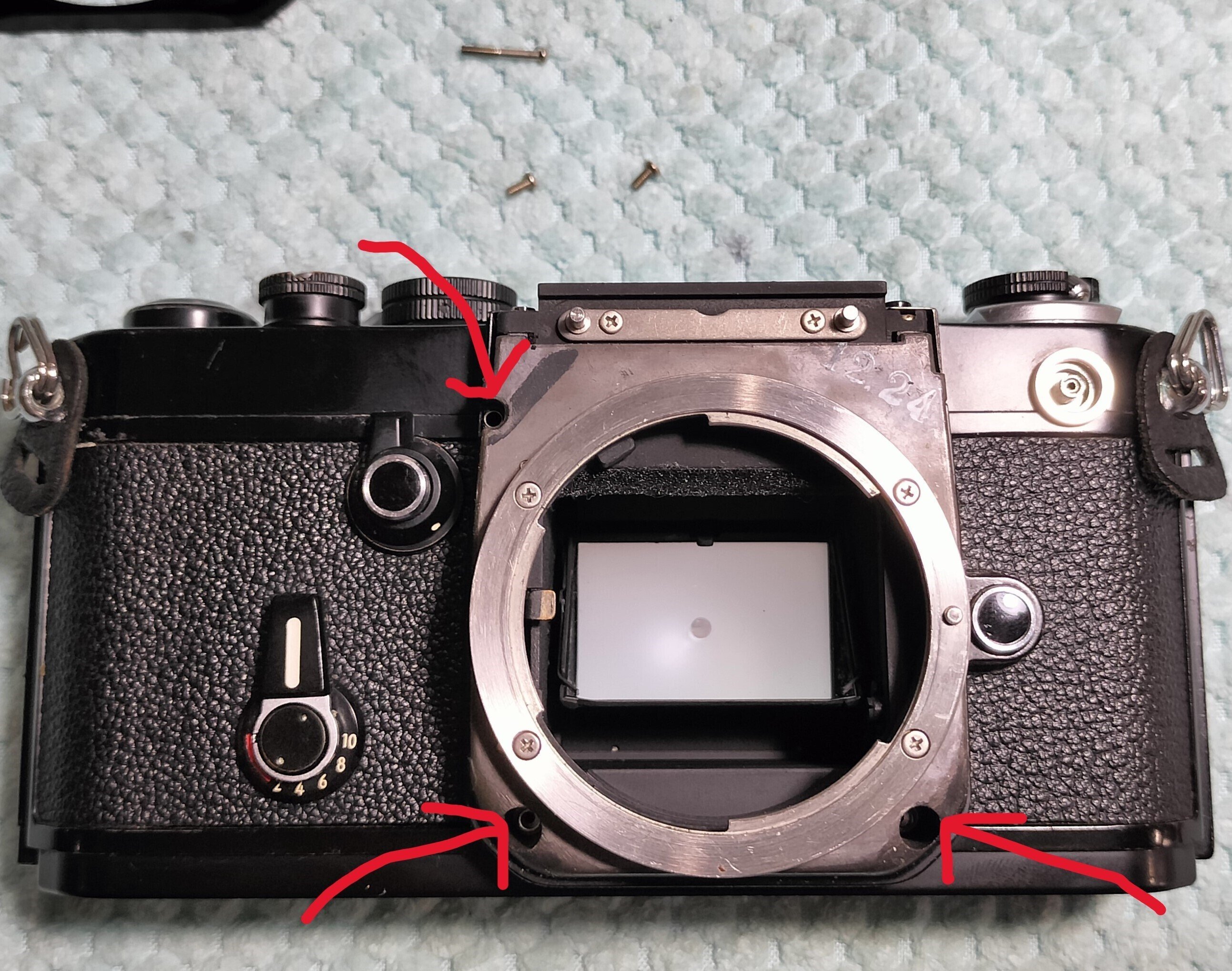 Nikon F2の分解｜フィルムカメラ修理のアクアカメラ