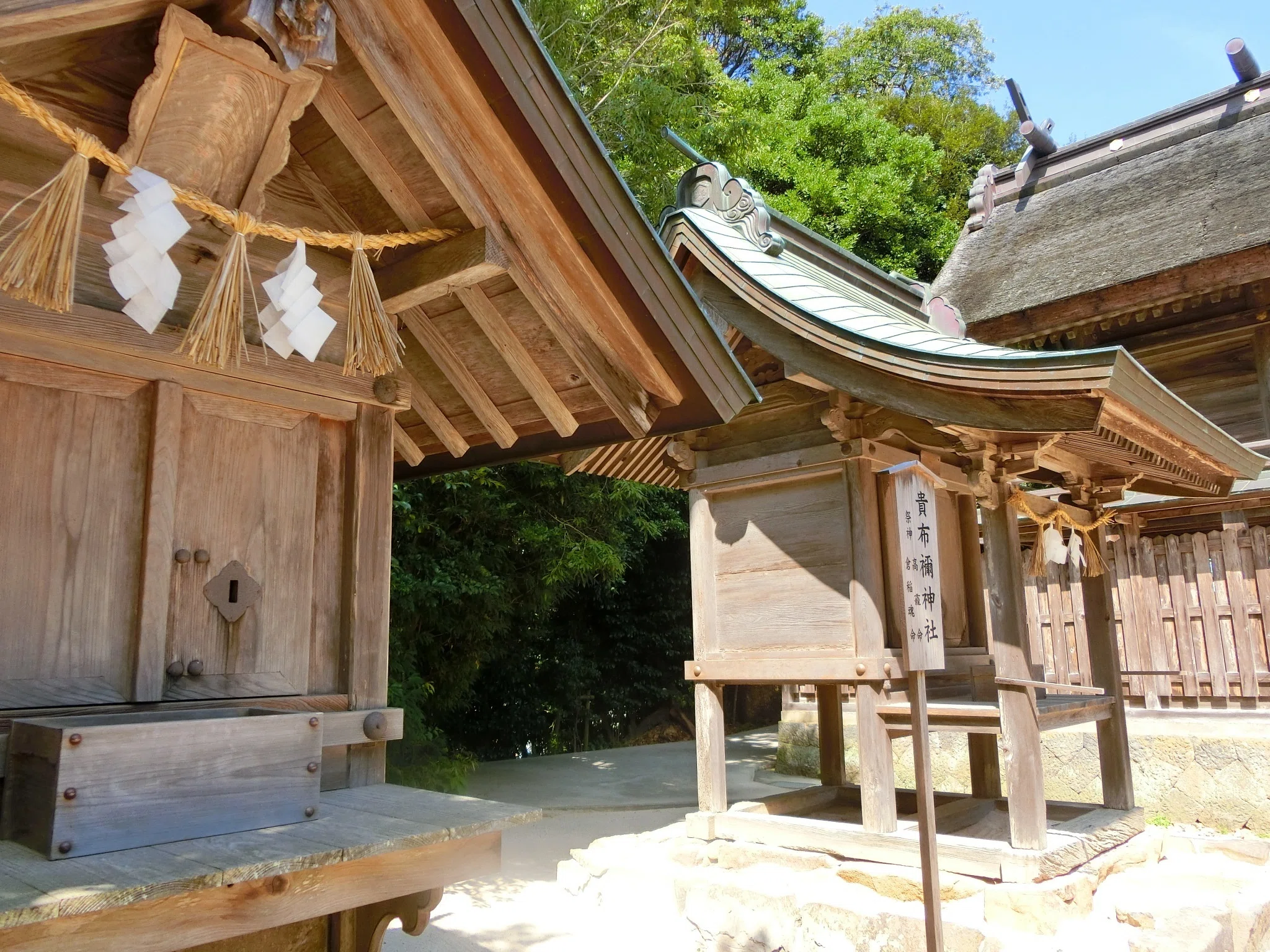 現代結婚の初!スサノオ💛イナダヒメの縁結び「八重垣神社」水みくじ池