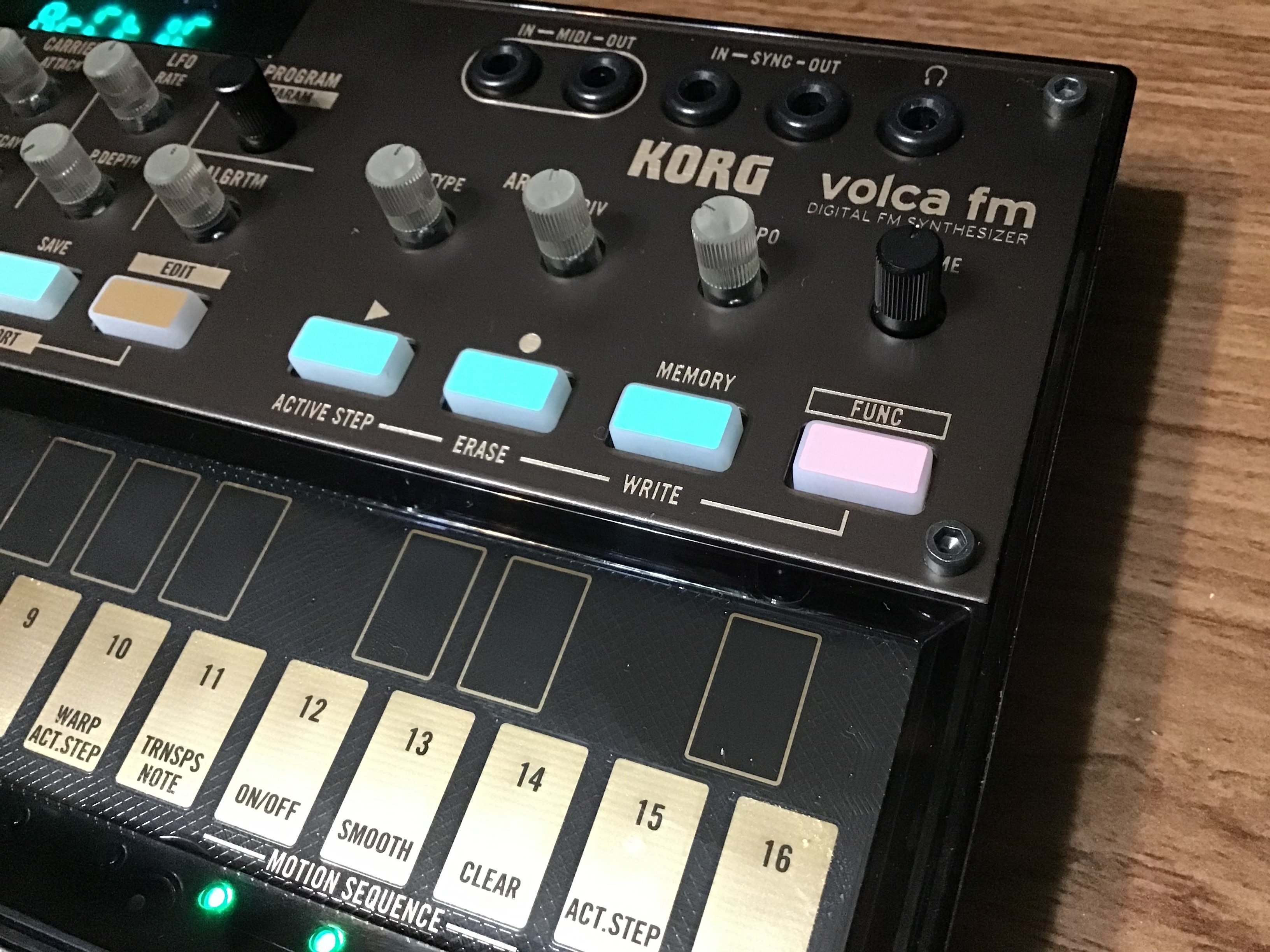 作曲&宅REC☆TIPS秋編4〜超コンパクト・シンセ「KORG Volca fm2 作曲&宅REC☆TIPS秋編4〜超コンパクト・シンセ「KORG Volca fm2
