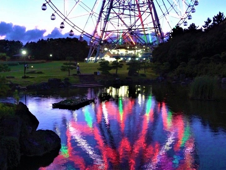 水面に映る観覧車』｜writer1623kita