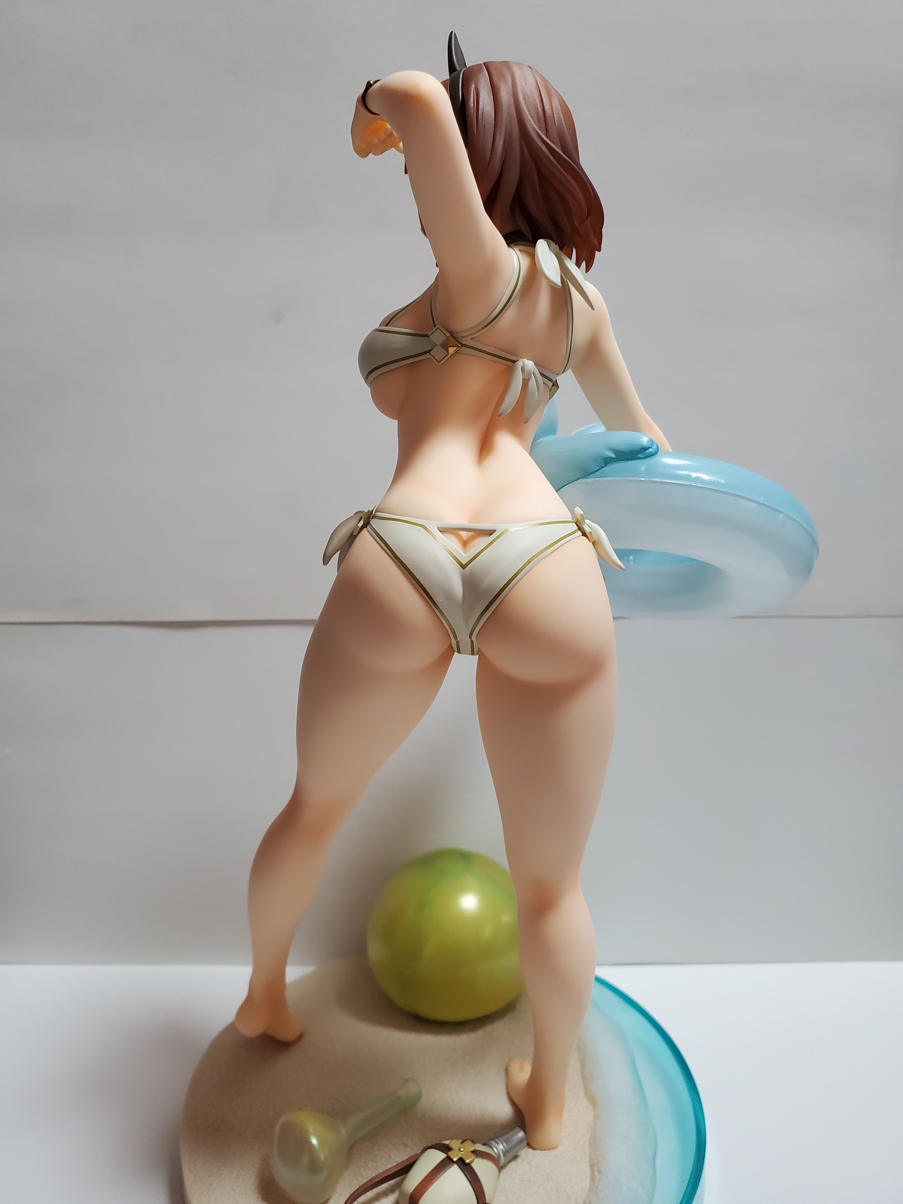 ライザのアトリエ　ライザリンシュタウト　白水着　1／6スケール　フィギュア ライザのアトリエ ライザリンシュタウト 白水着 1／6スケール