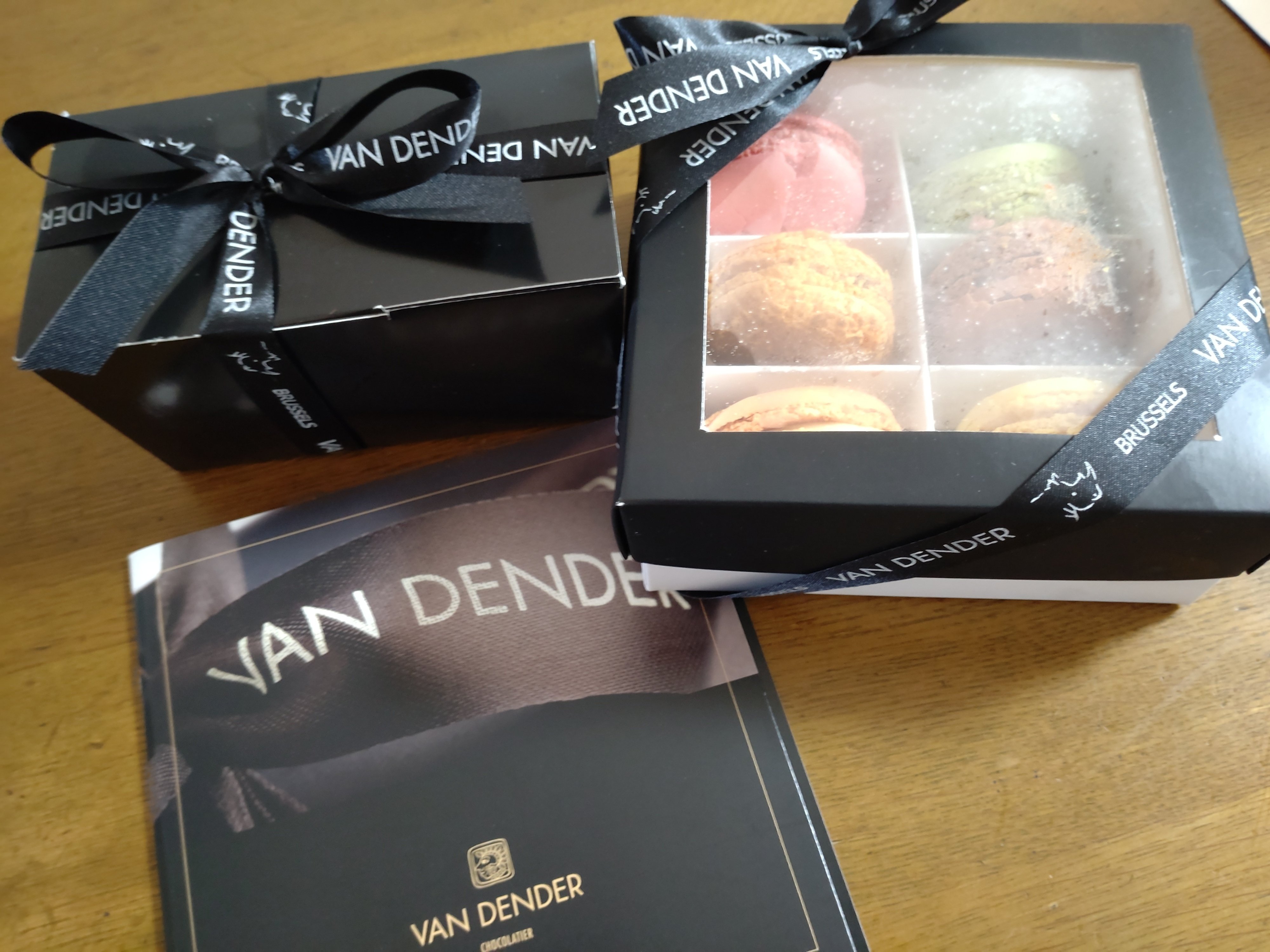 Van Dender ヴァン デンダー バロタン ボックス ベルギーチョコレート