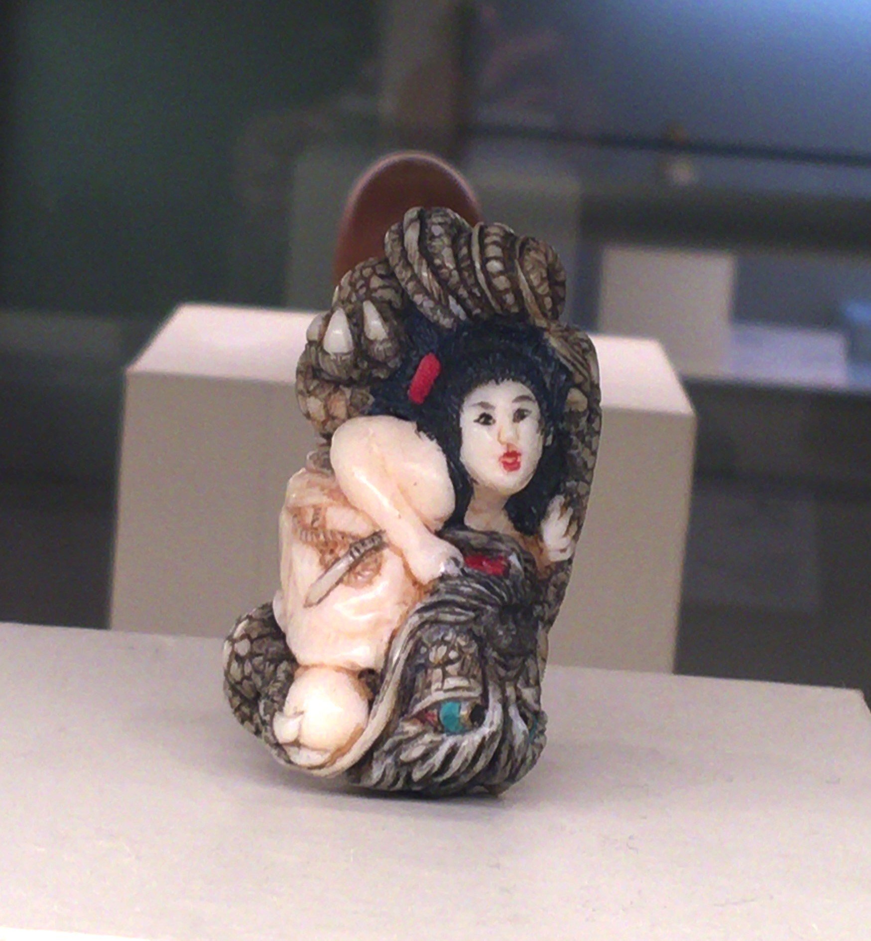 くすっと笑える現代の工芸品 ‐企画展 根付×日本刀‐｜のんてり