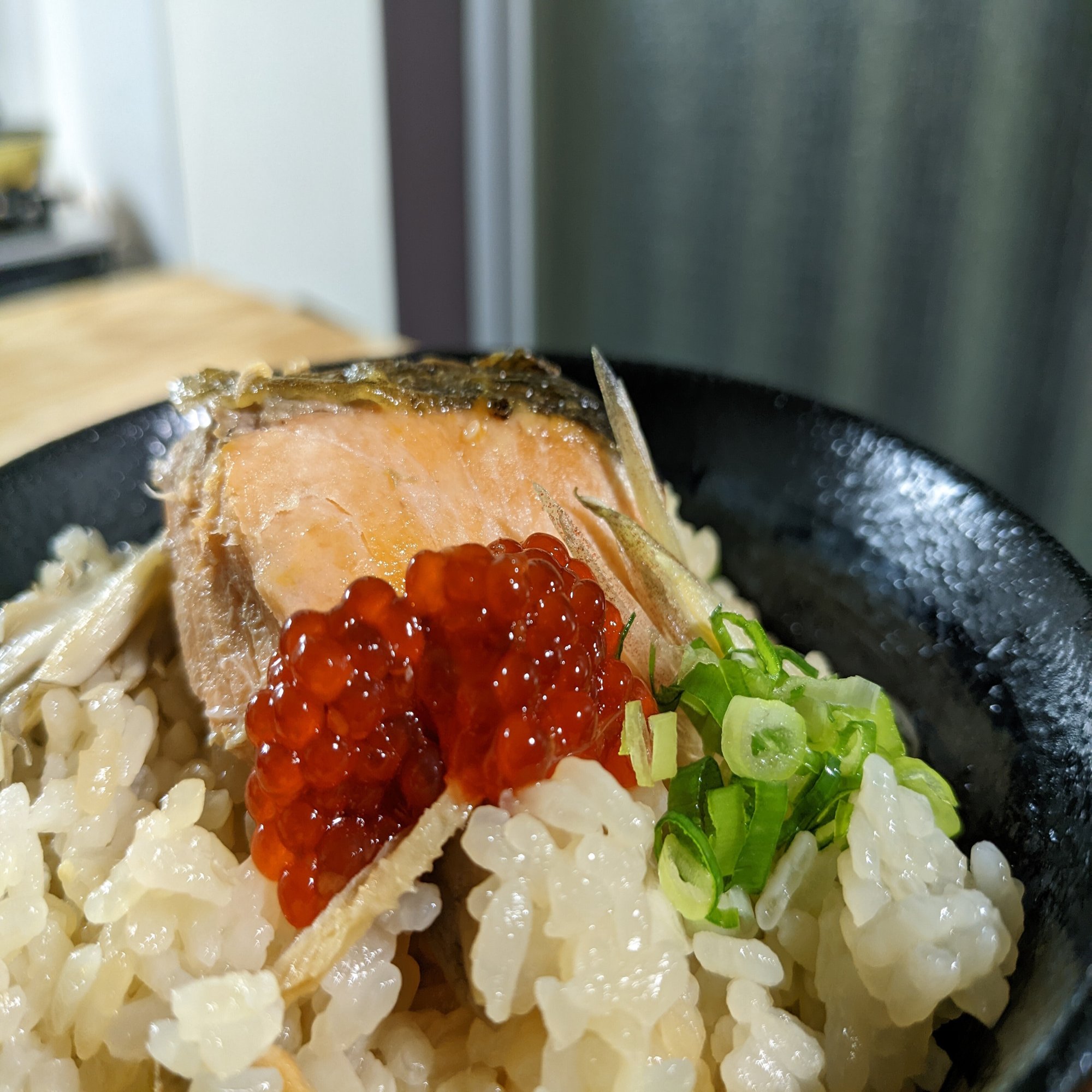 秋鮭を楽しむごはん 焼き鮭と筋子と炊き込みごはんの組み合わせ Masami 夜ごはんの話 Note