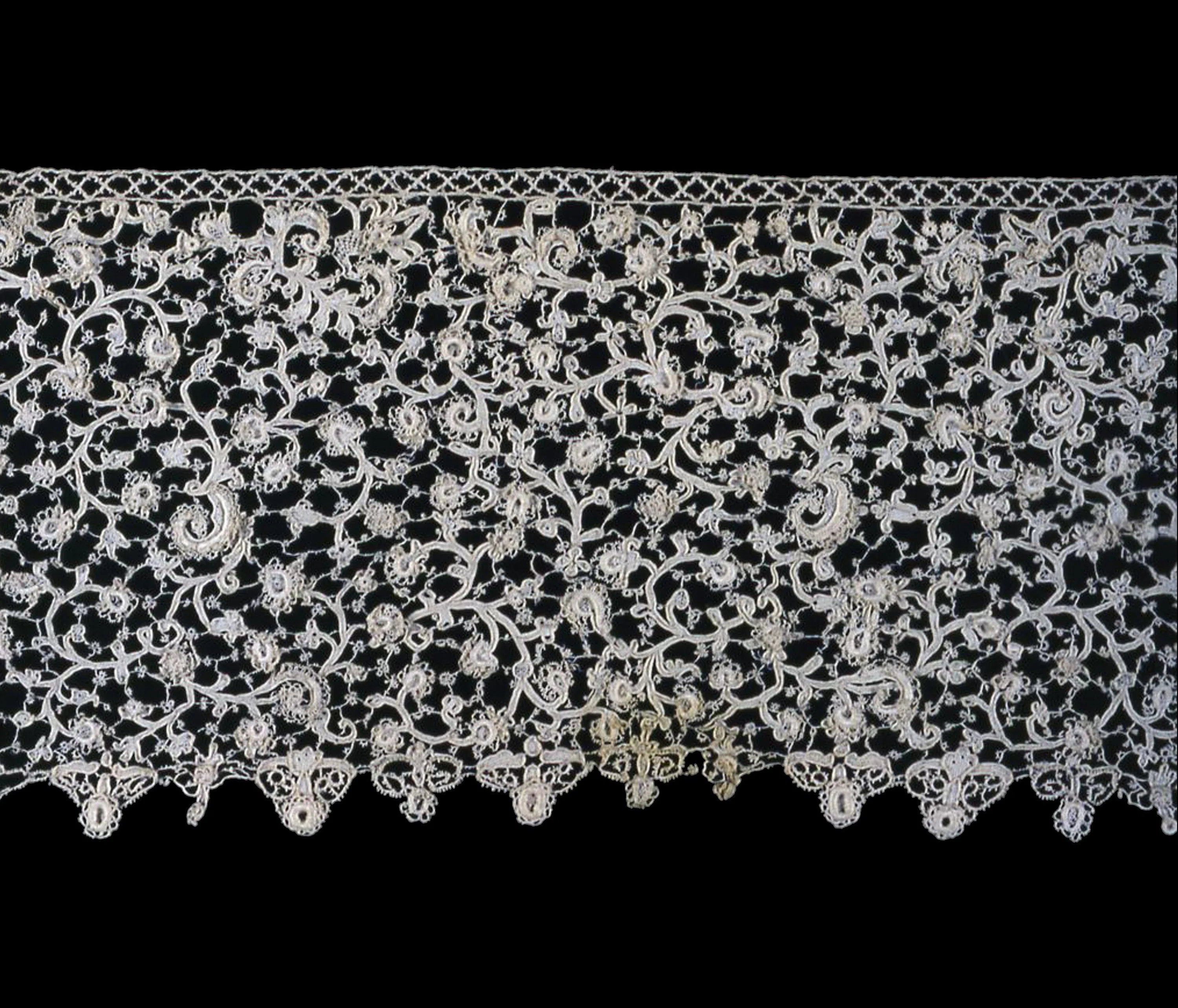 幻の 【 雪の結晶 】 のレースの話 その2｜lace_enchanted_stitches
