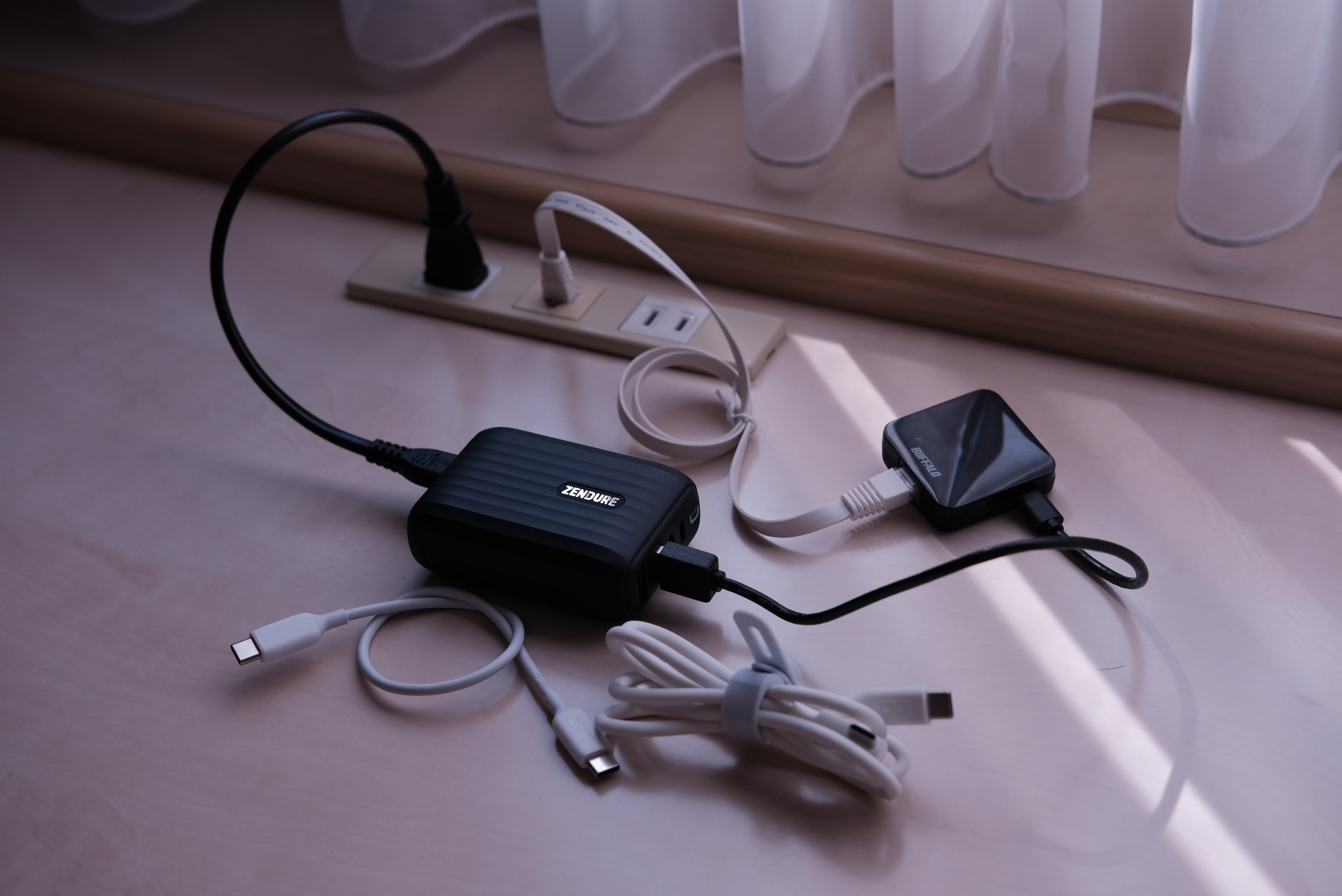 ガジェット好きソーシャルワーカーの出張先での充電まわり｜鬼頭史樹