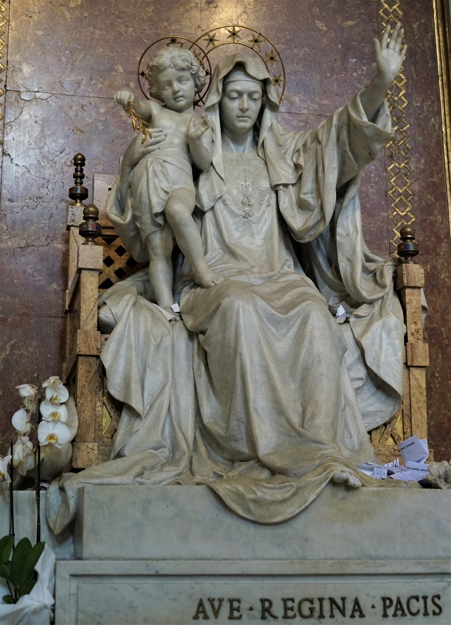 ピューター カトリック 平和の女王像 ラミネート加工祈りカード付き 3 1/2インチ 平和の聖母マリア｜J plus S