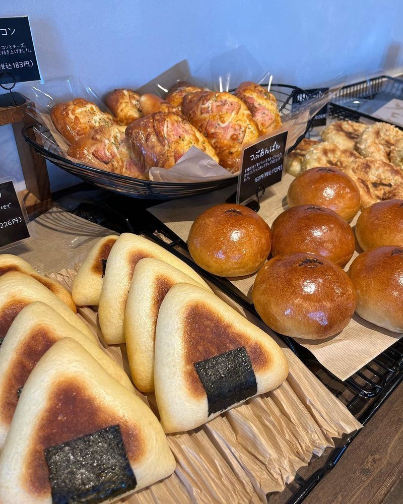 倉敷グルメ「Bakery 麦つむぎ」 外観　店内　お店　内装　パン　商品