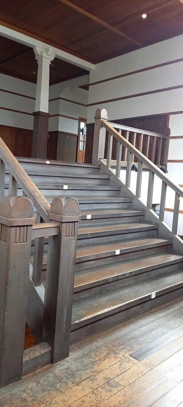木製の階段とおもちゃ｜株式会社タハラ