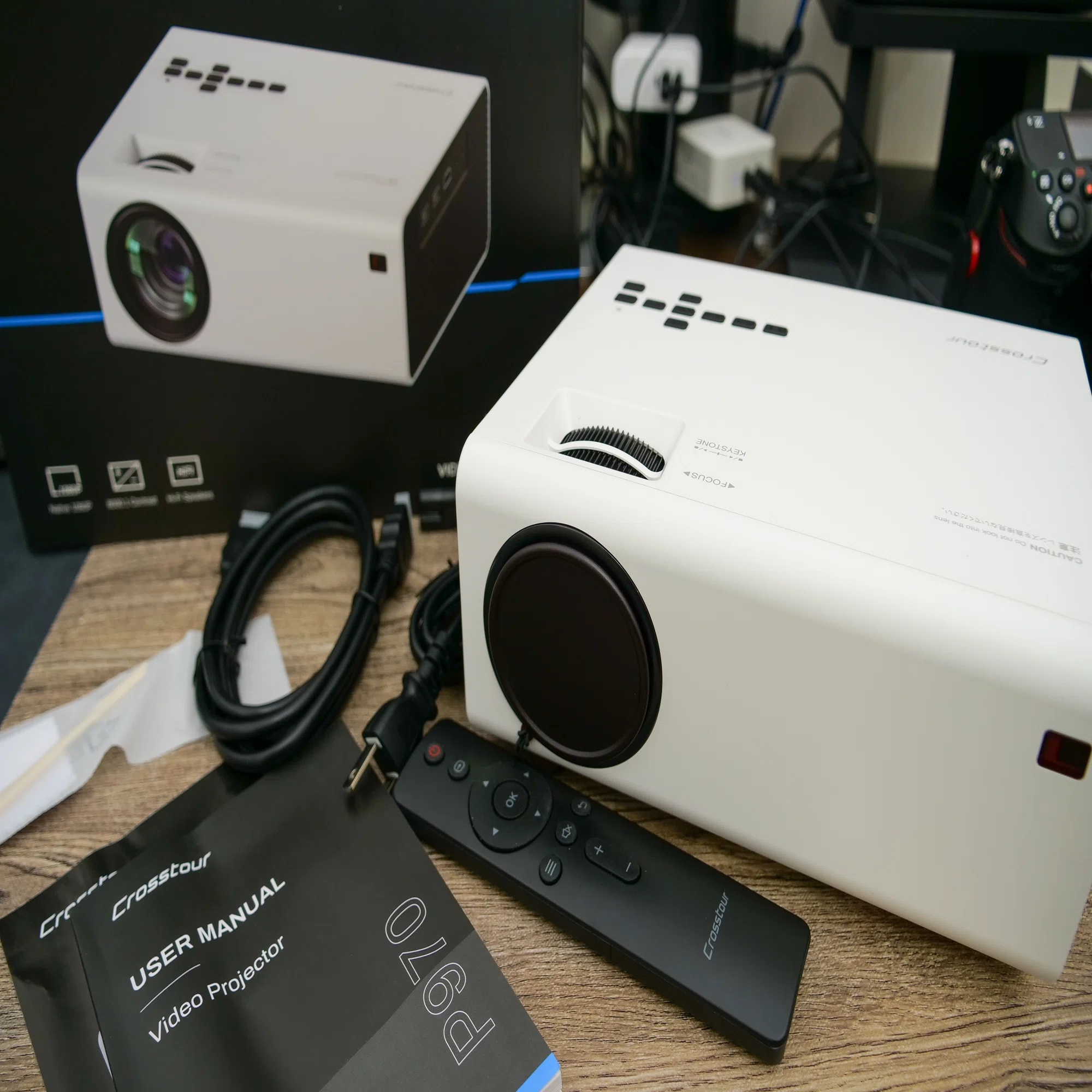 レビュー品】Crosstour P970プロジェクター｜物欲名古屋人 