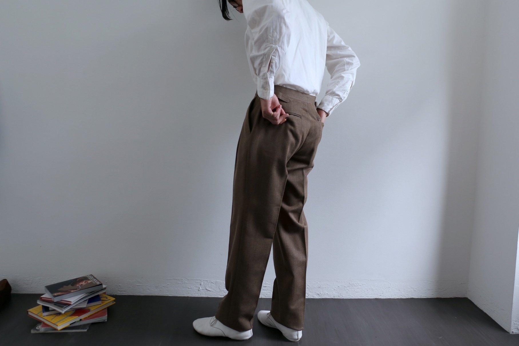 Fendart フェンダール 1tuck Trousers サイドアジャスター Fendart フェンダール 1tuck Trousers グレーフランネル