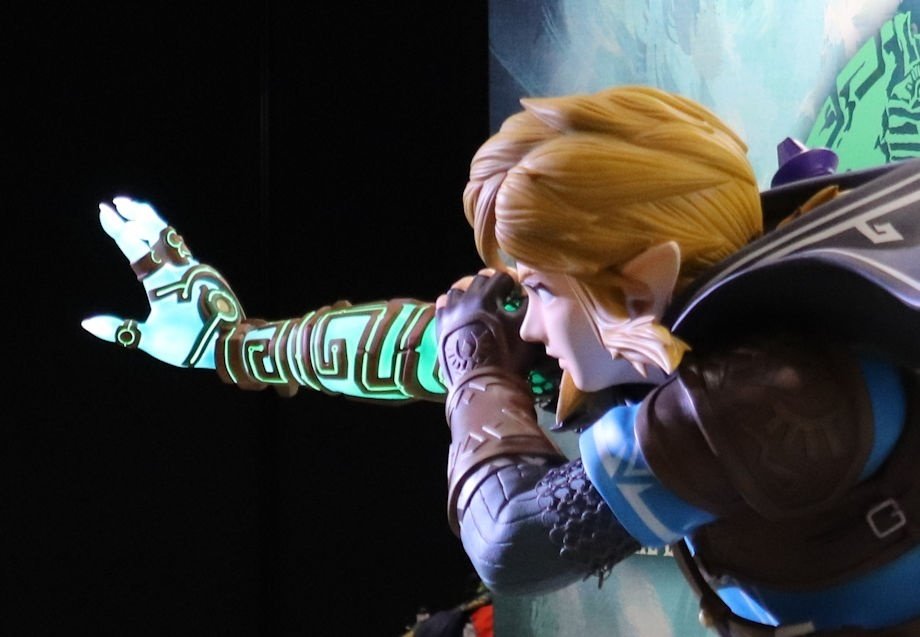 【有名人芸能人】 ゼルダの伝説』新作のリンクの右手が凄いことになっていた件｜野 ゲームキャラクター