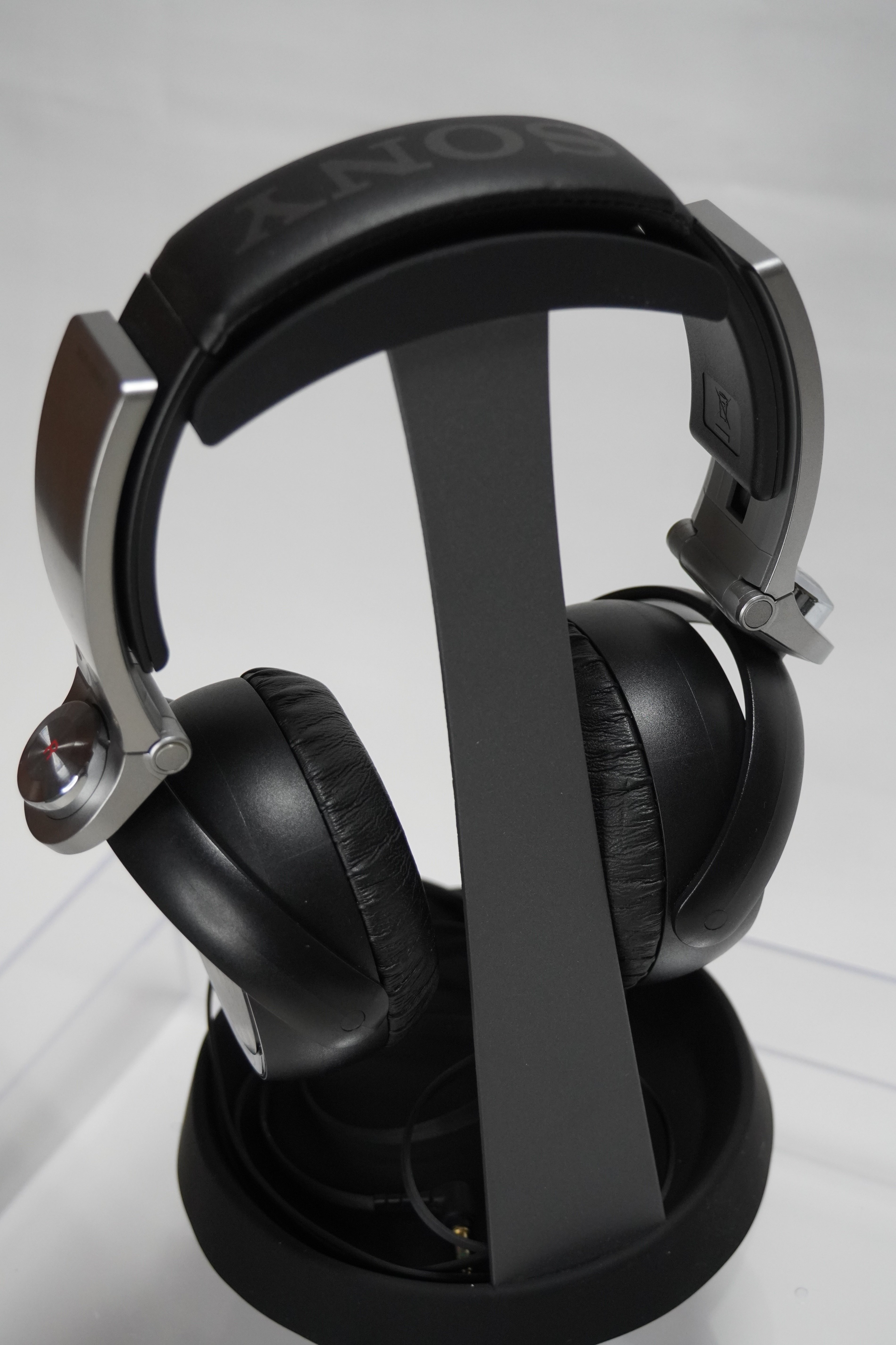 WH-1000XM6＋エレコムヘッドホン用スタンド T字型セット ELECOM ヘッドホン用T字型スタンド HP-DSTBK レビュー｜あずきノ