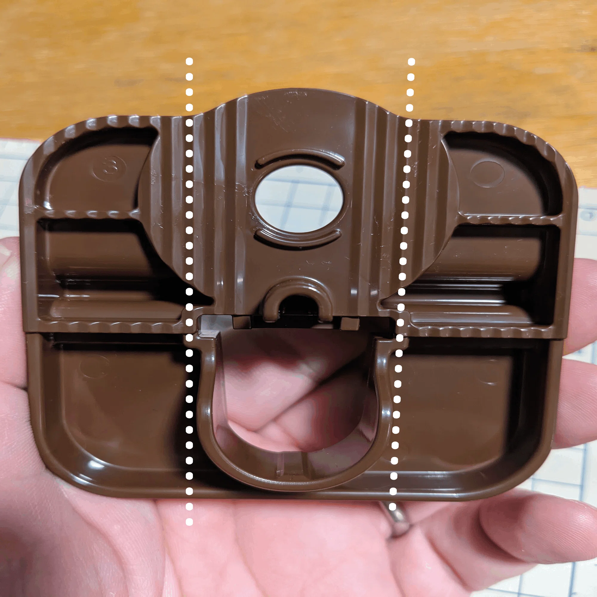 DIY】リッチェルウォーターディッシュ（給水器）をアイリスの