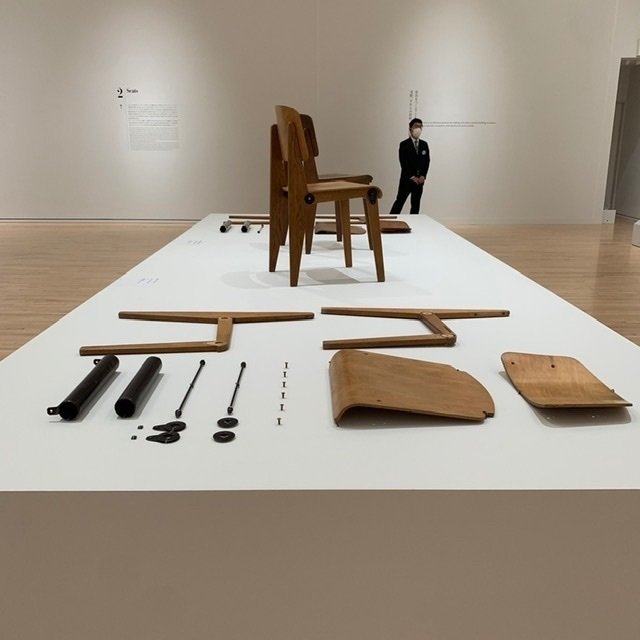 構造と表層の先駆者