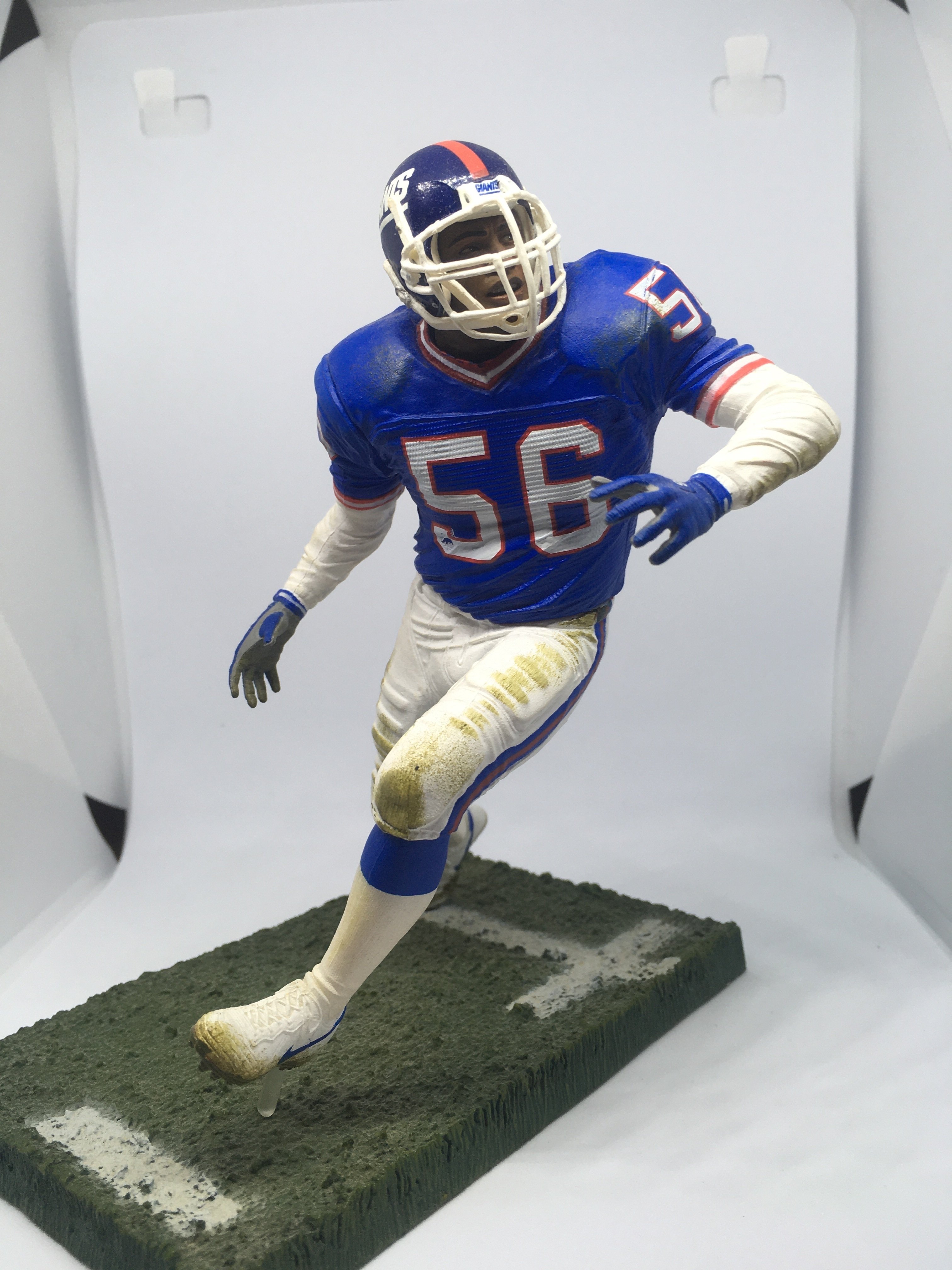 NFL ローレンス テイラー マクファーレンフィギュア