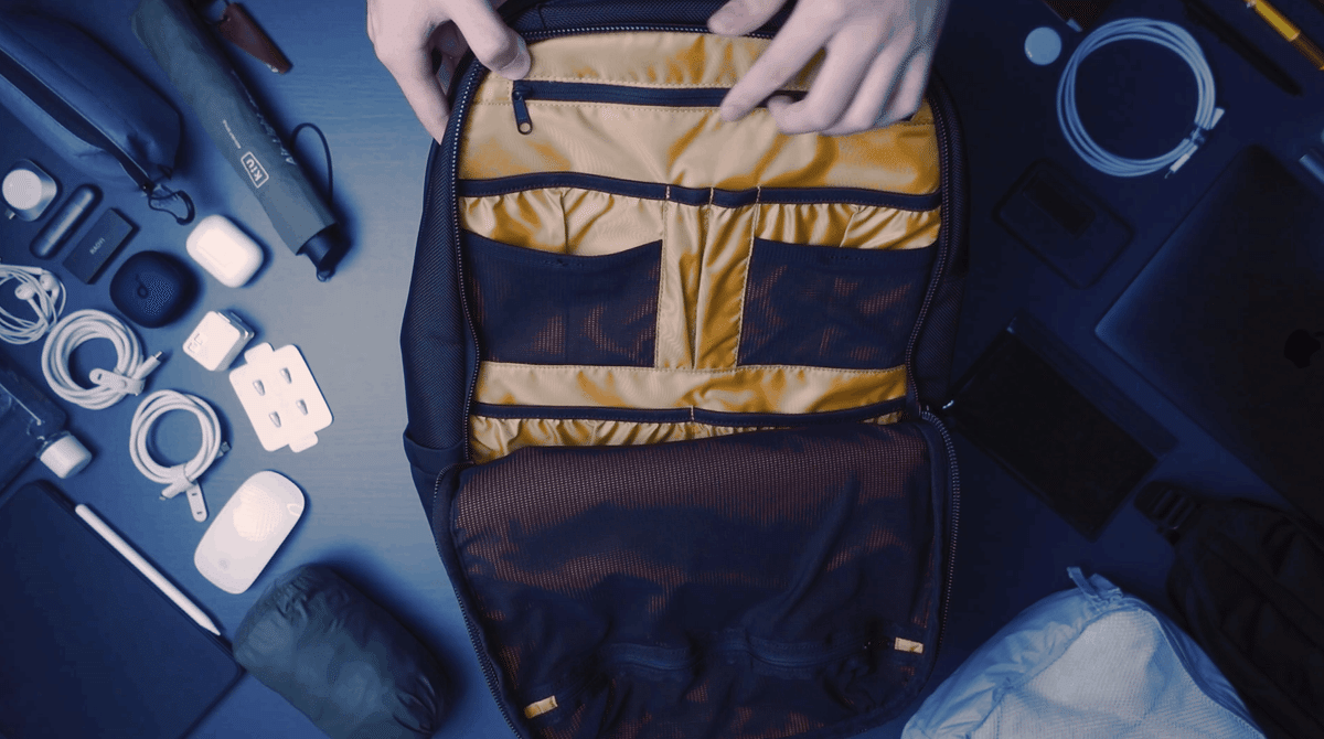 ミニマルでガジェットが沢山入るリュックWEXLEYのACTIVE PACK