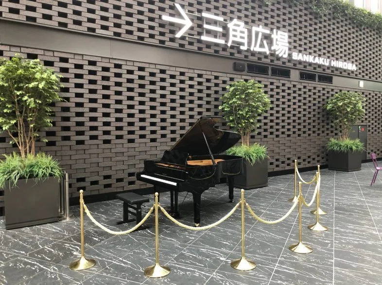 聴き惚れて、弾いてほしい！東京のおすすめストリートピアノ6選｜諸永あきこ