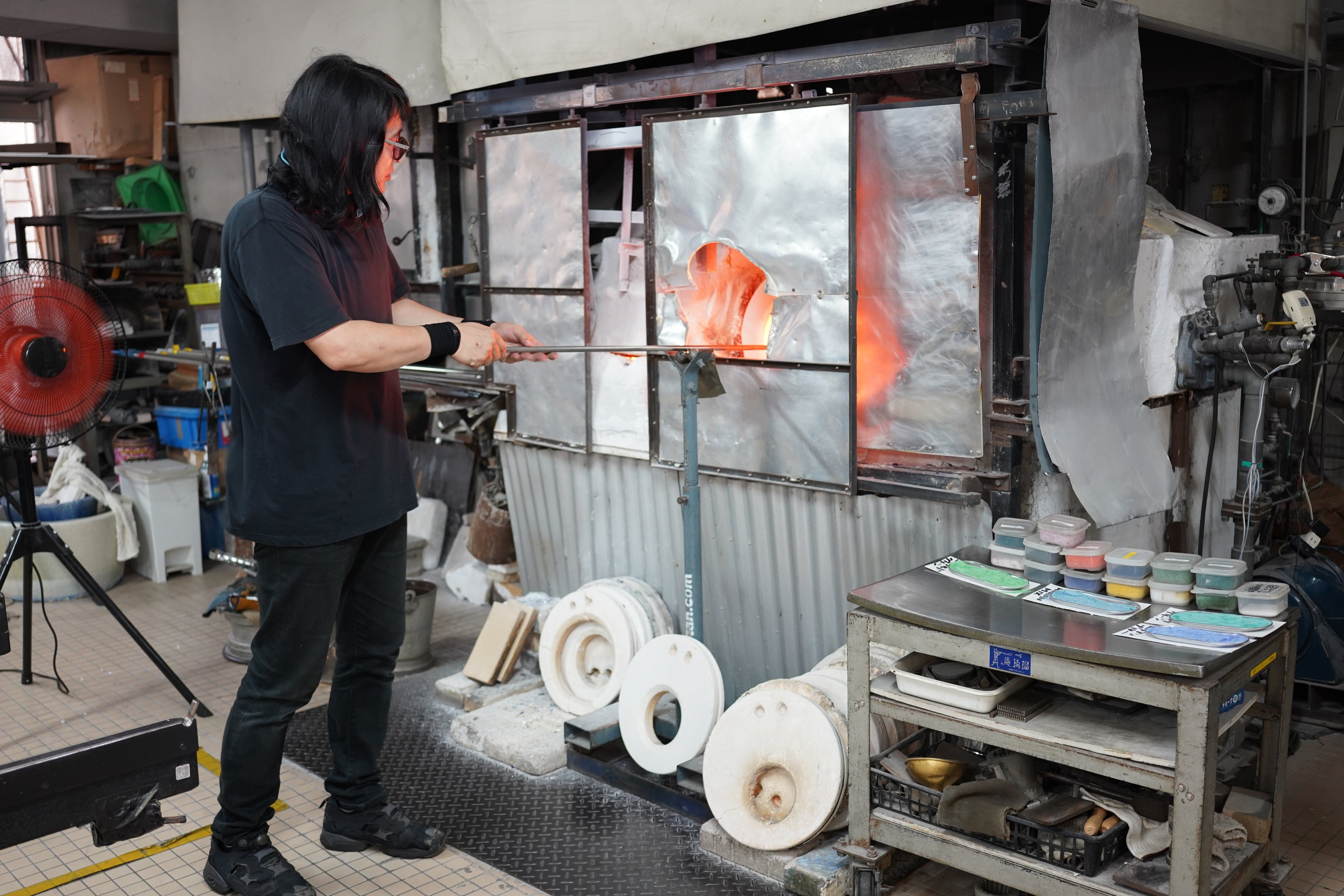 輝く手仕事の在るところ。長崎・ガラスの光。＜瑠璃庵・538 ステンド