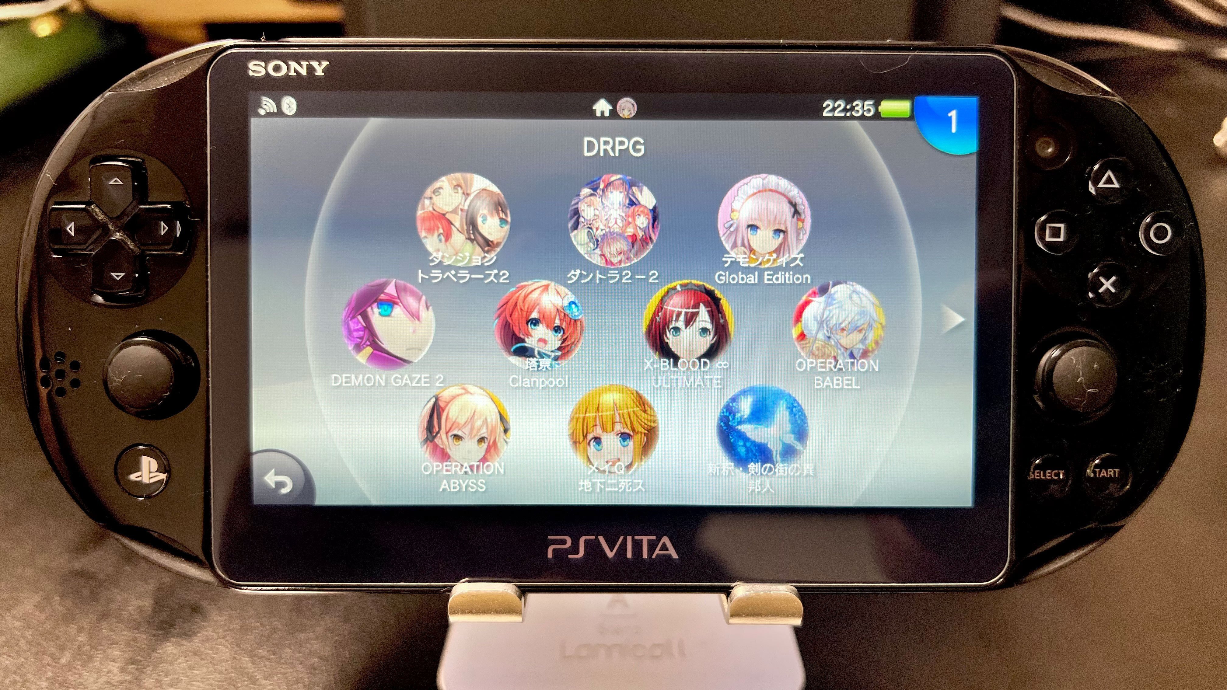 psVitaセット +ゲーム  。 l_K0000592197.jpg