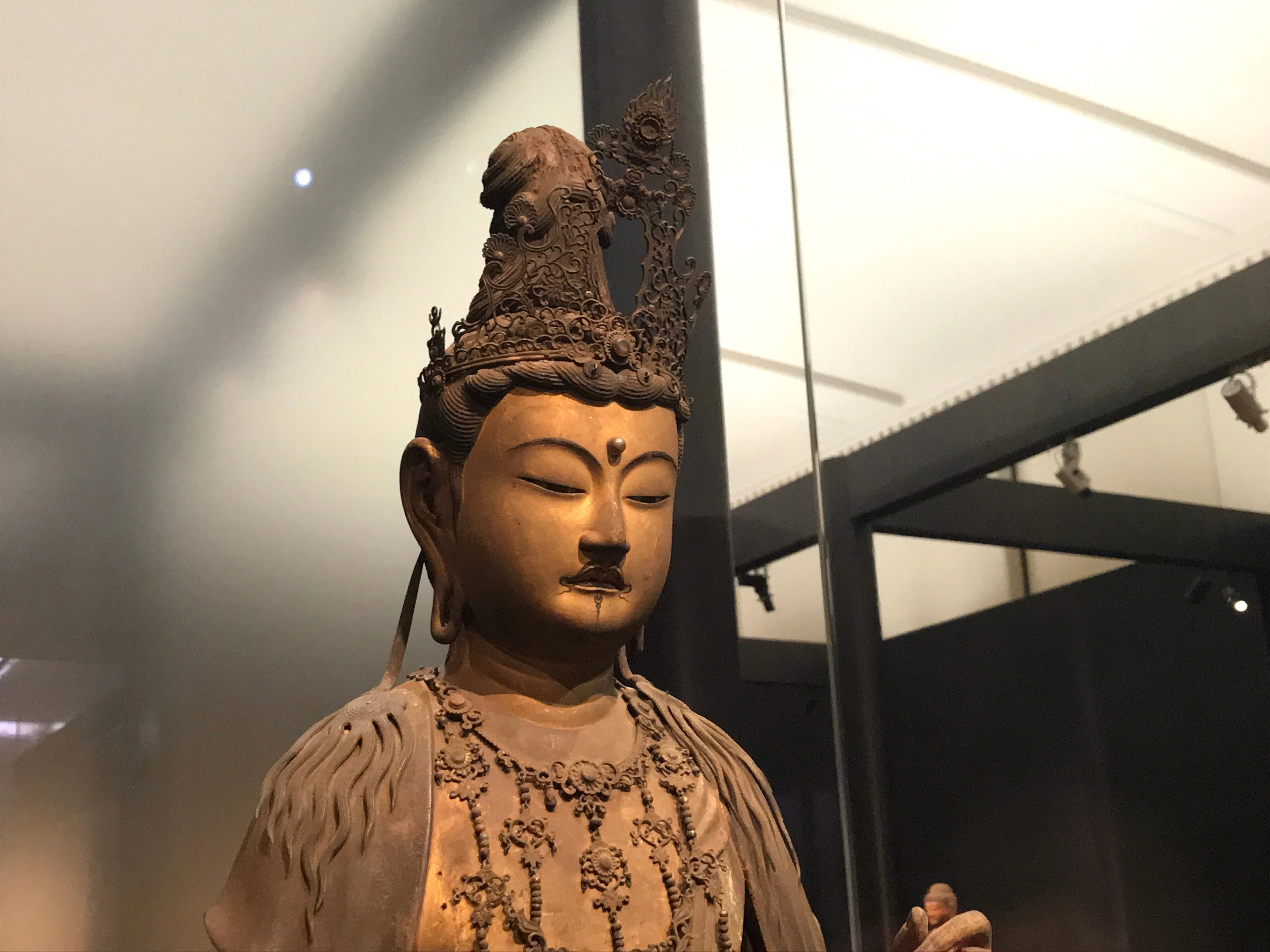 東京国立博物館で大人気の『菩薩立像 C-20』の謎を解く……でも解けない