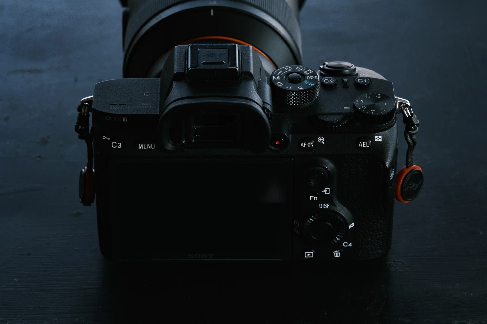α7R - SONY α7RIII｜TSUZUKI 機材紹介最高の実用カメラ：SONY | ART 