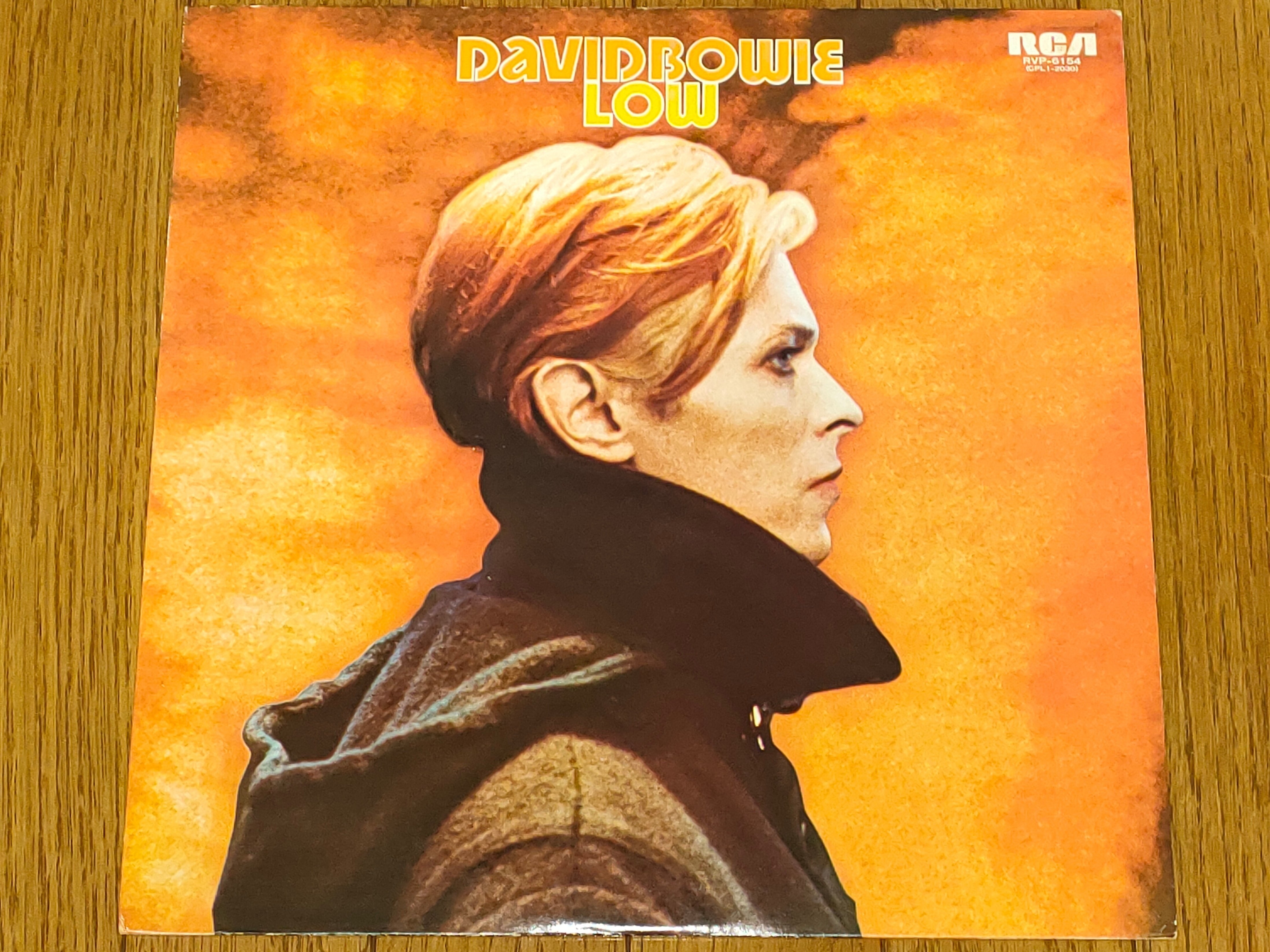 Low】(1977) David Bowie ヨーロッパの美学を魅せるベルリン時代 Low】(1977) David Bowie ヨーロッパの美学を魅せるベルリン時代