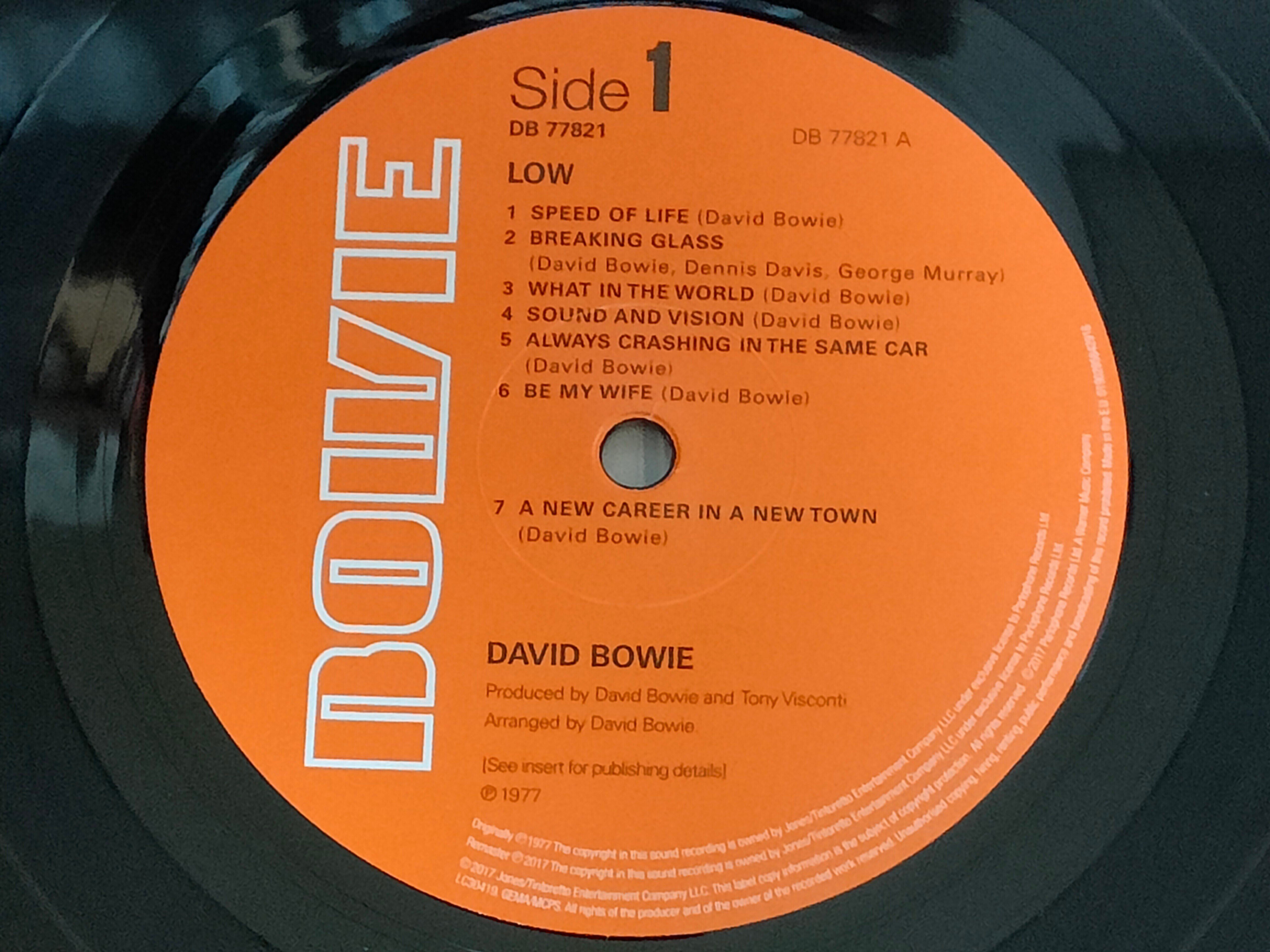 Low】(1977) David Bowie ヨーロッパの美学を魅せるベルリン時代 Low】(1977) David Bowie ヨーロッパの美学を魅せるベルリン時代