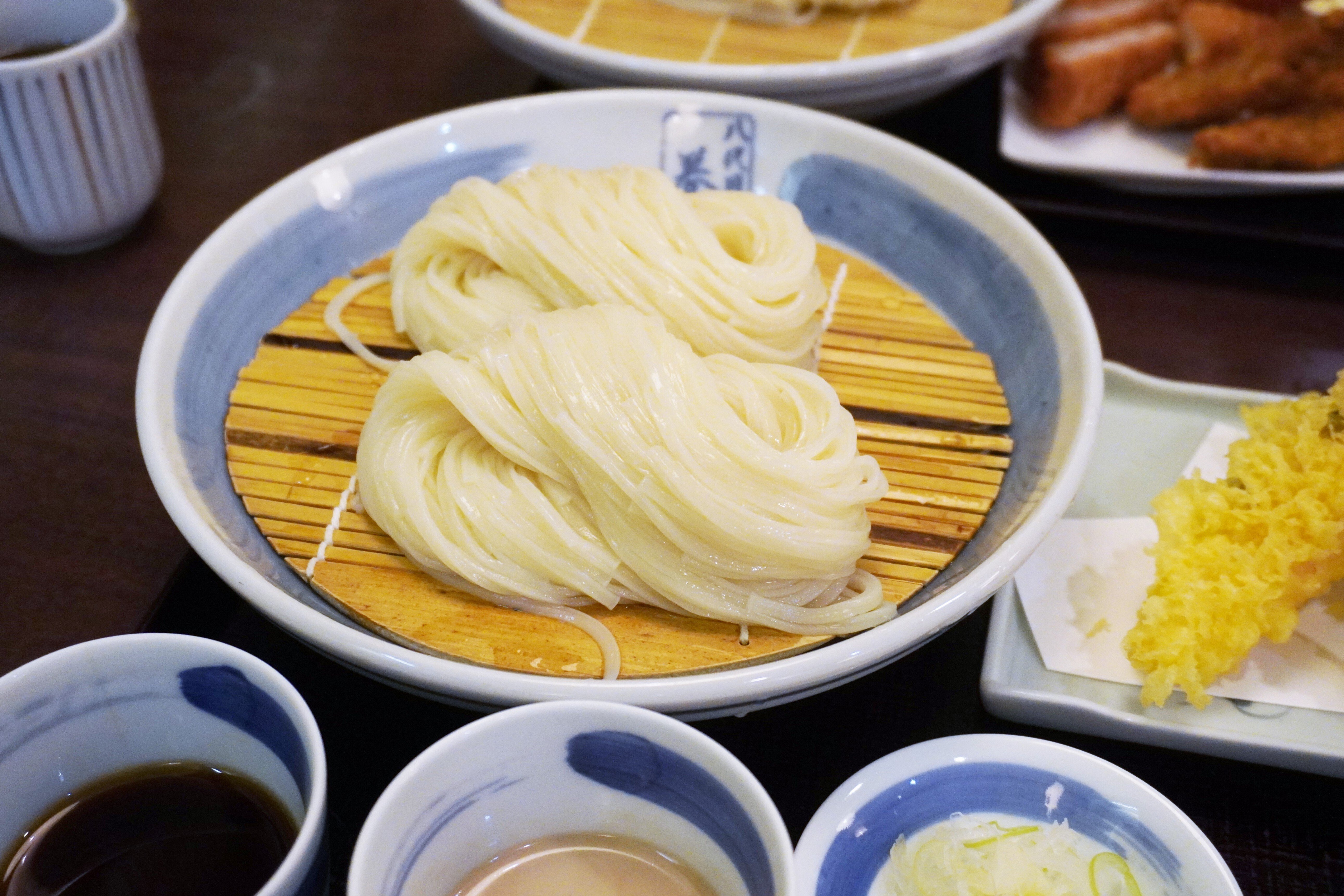 秋田名物・稲庭うどん @ 佐藤養助商店｜食の工房オフィスアルベロ