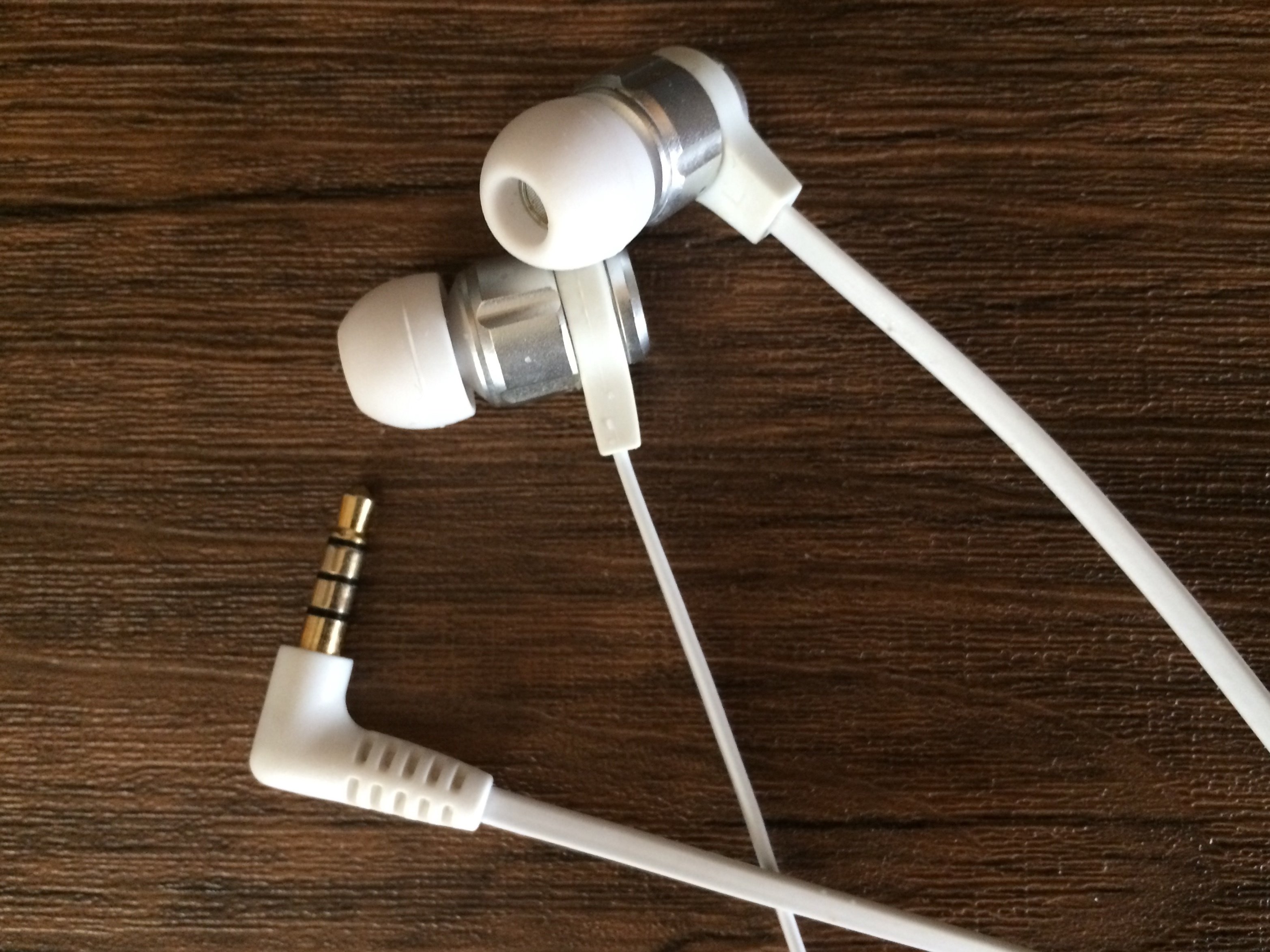 コンビニイヤホン素人レビュー（ミニプラグ有線限定です）｜たこのアスパラ