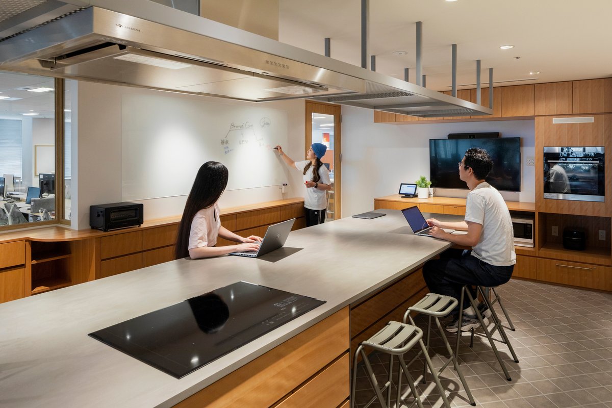 ○コヤ木工こだわり製作オリジナル！モダン・ダイニングテーブル  