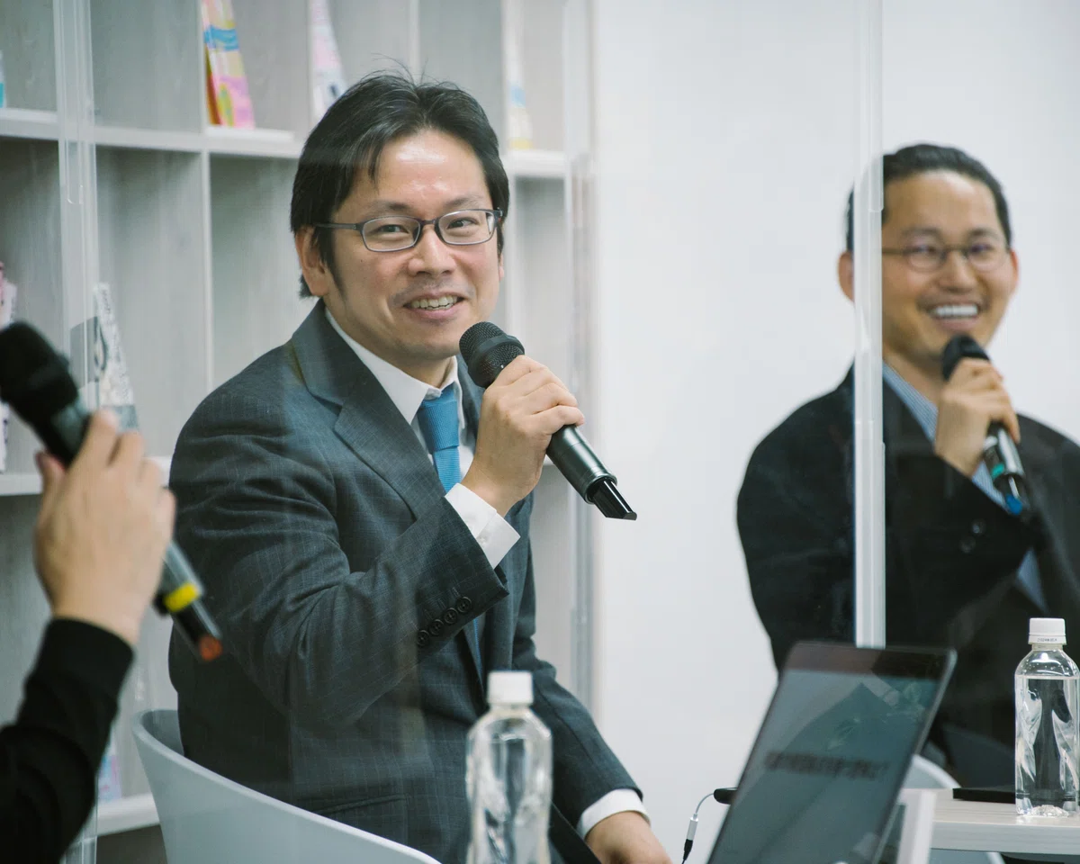 後藤さんとけんすうさんのトークシーン