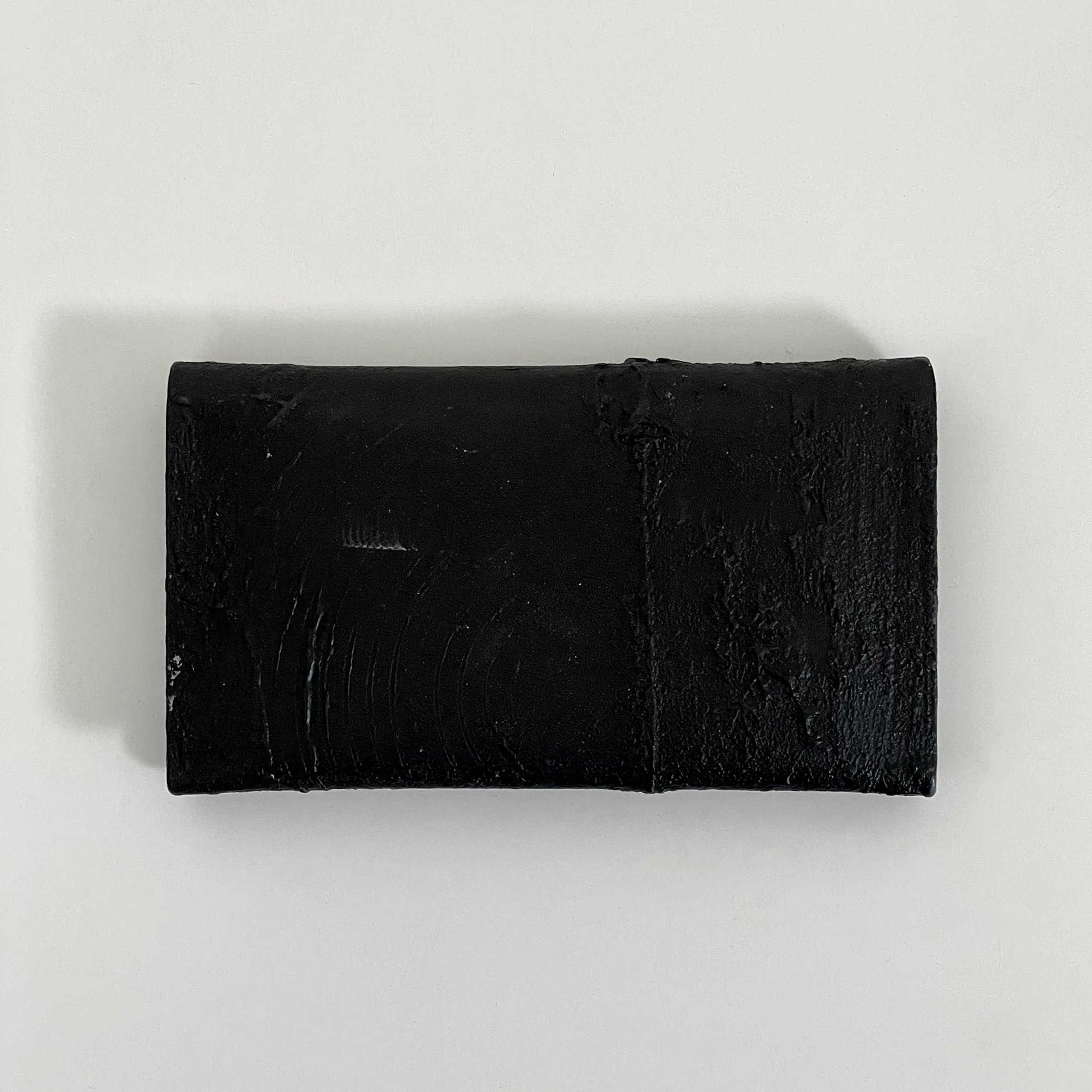 激レア カガリユウスケ 黒い壁 折り財布 パテ財布 おしゃれ