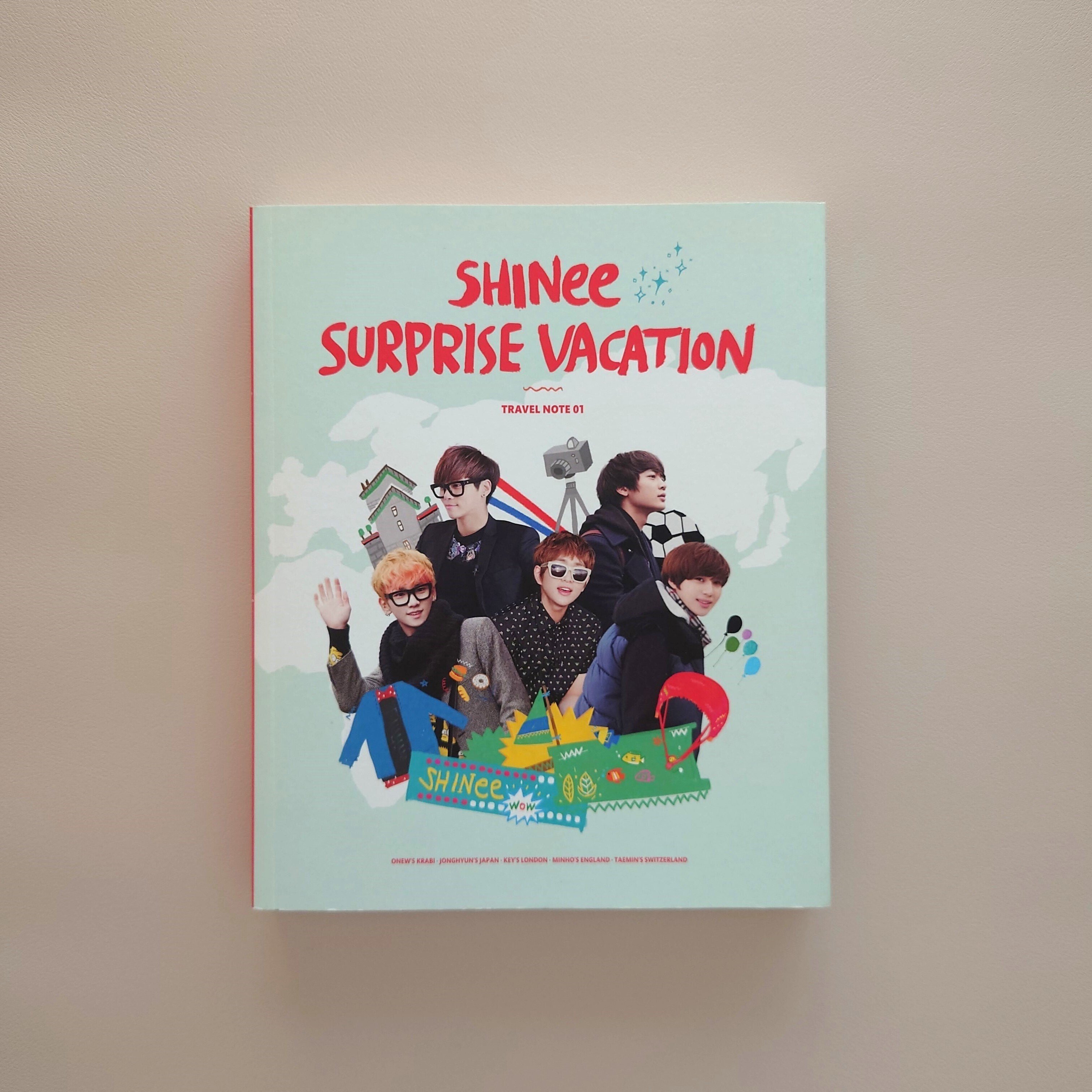 SHINee SURPRISE VACATION DVD 写真集 ポスター ⭐︎（PhotoBook