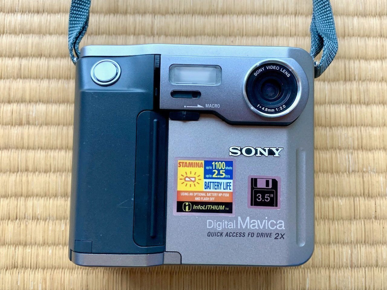 オールドデジカメを使ってみよう! - SONY デジタルMavica オールドデジカメを使ってみよう! - SONY デジタルMavica