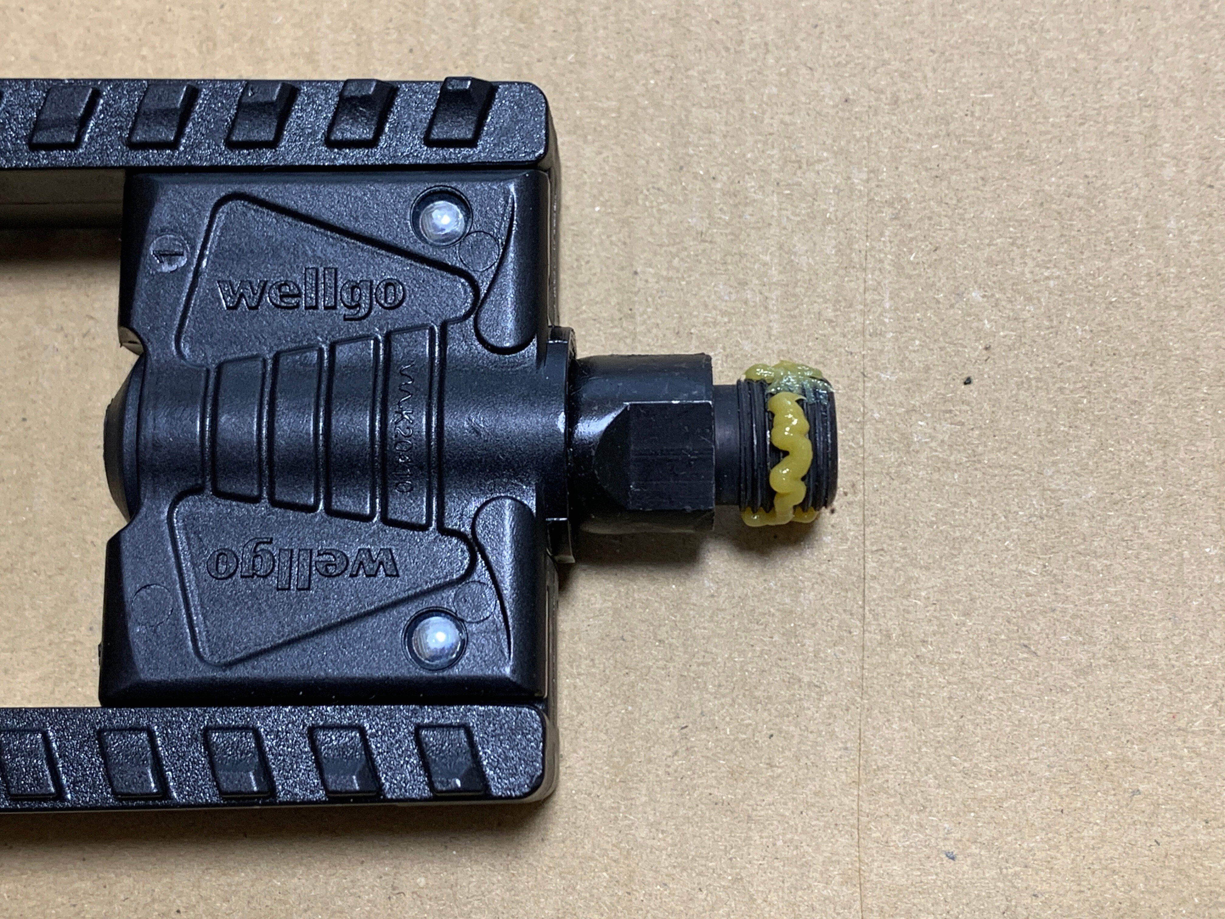 LOG OUTRUNKのペダル交換｜HR2