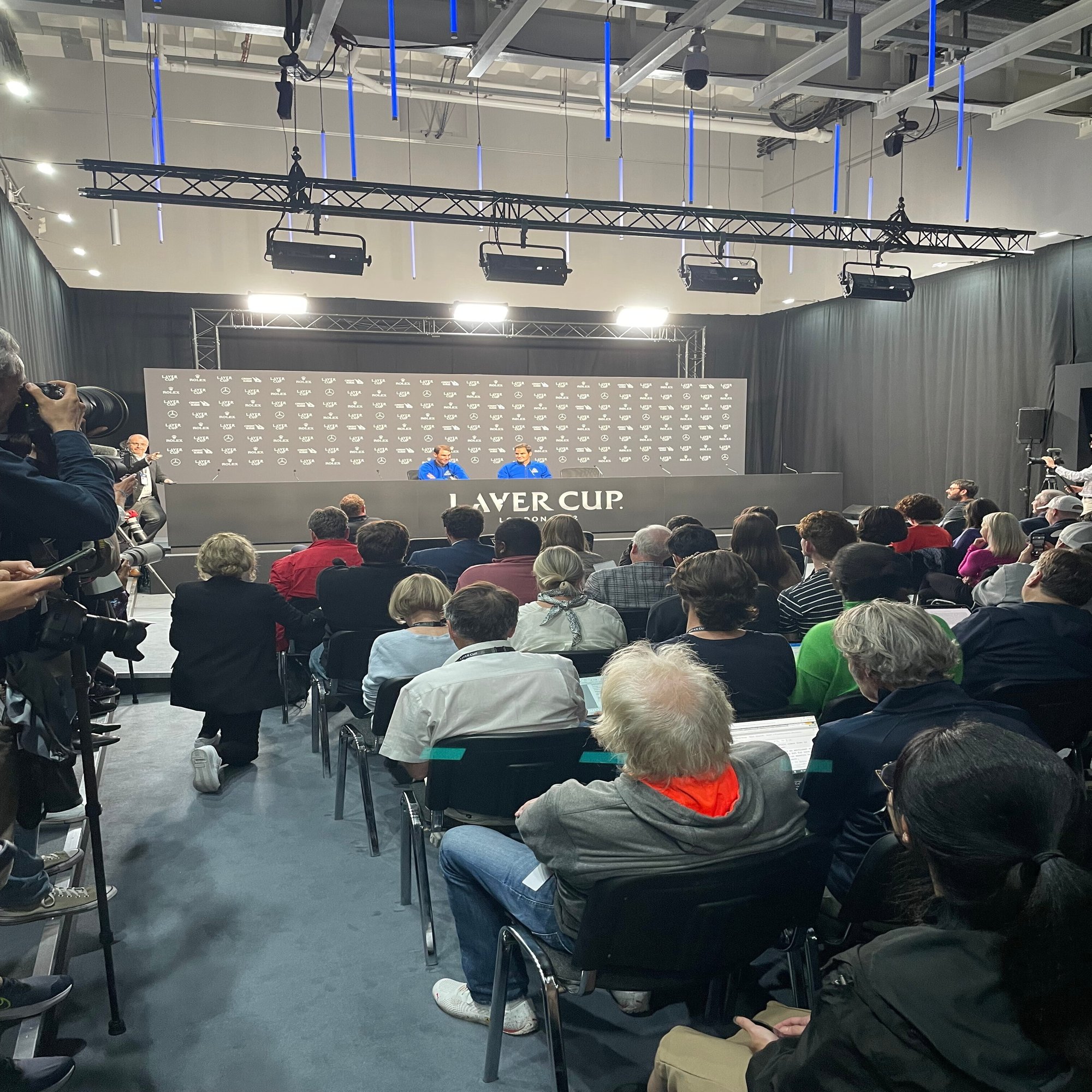 ありがとう、ロジャー・フェデラー」――伝説のラストマッチを見届けたWOWOWプロデューサーの現地ルポ｜WOWOW