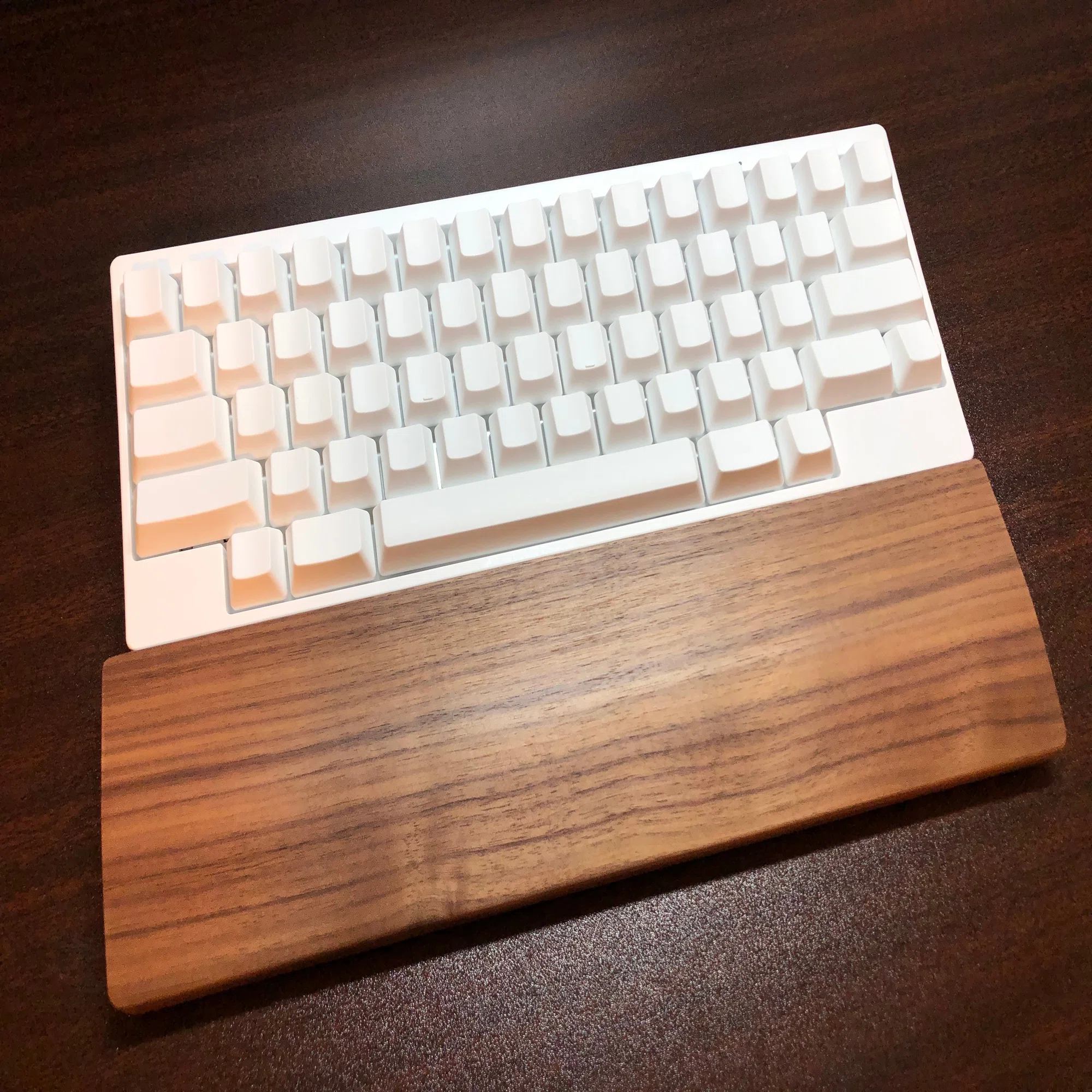 HHKBを買ったので周辺デバイスを買った【ケース・パームレスト】｜scop00