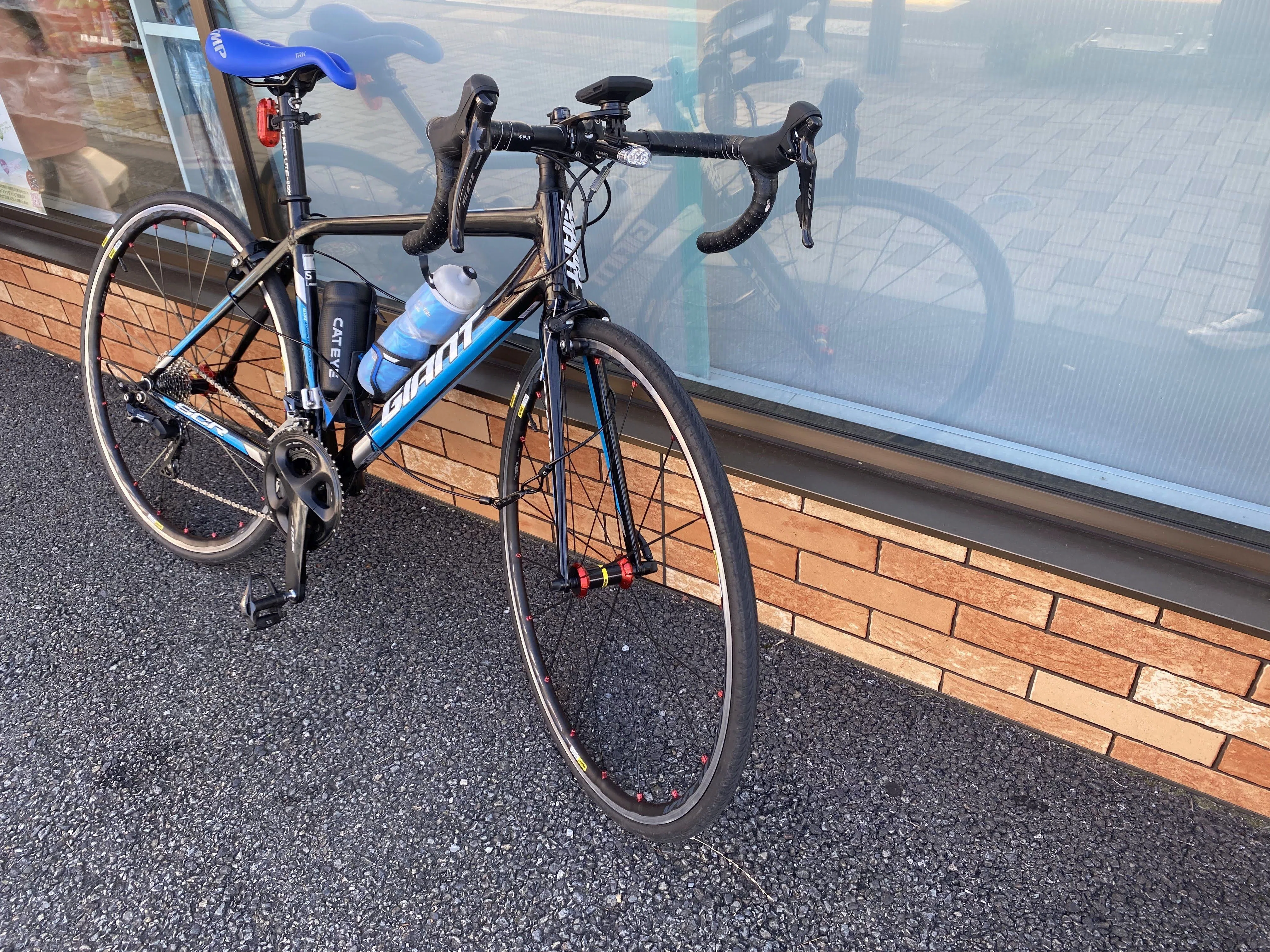 サブバイクのGIANT SCR1をカスタムしている｜泰ニキ