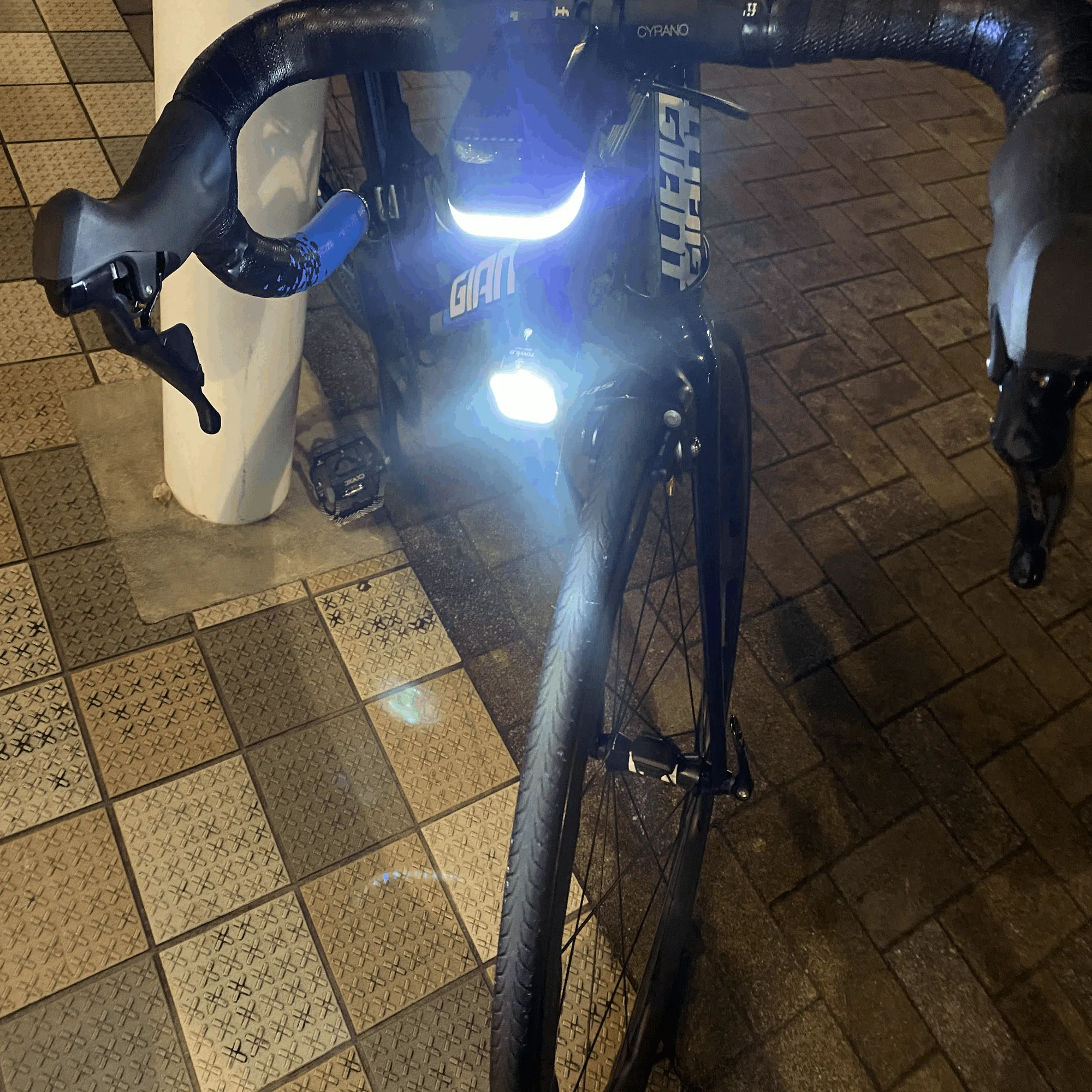 サブバイクのGIANT SCR1をカスタムしている｜泰ニキ