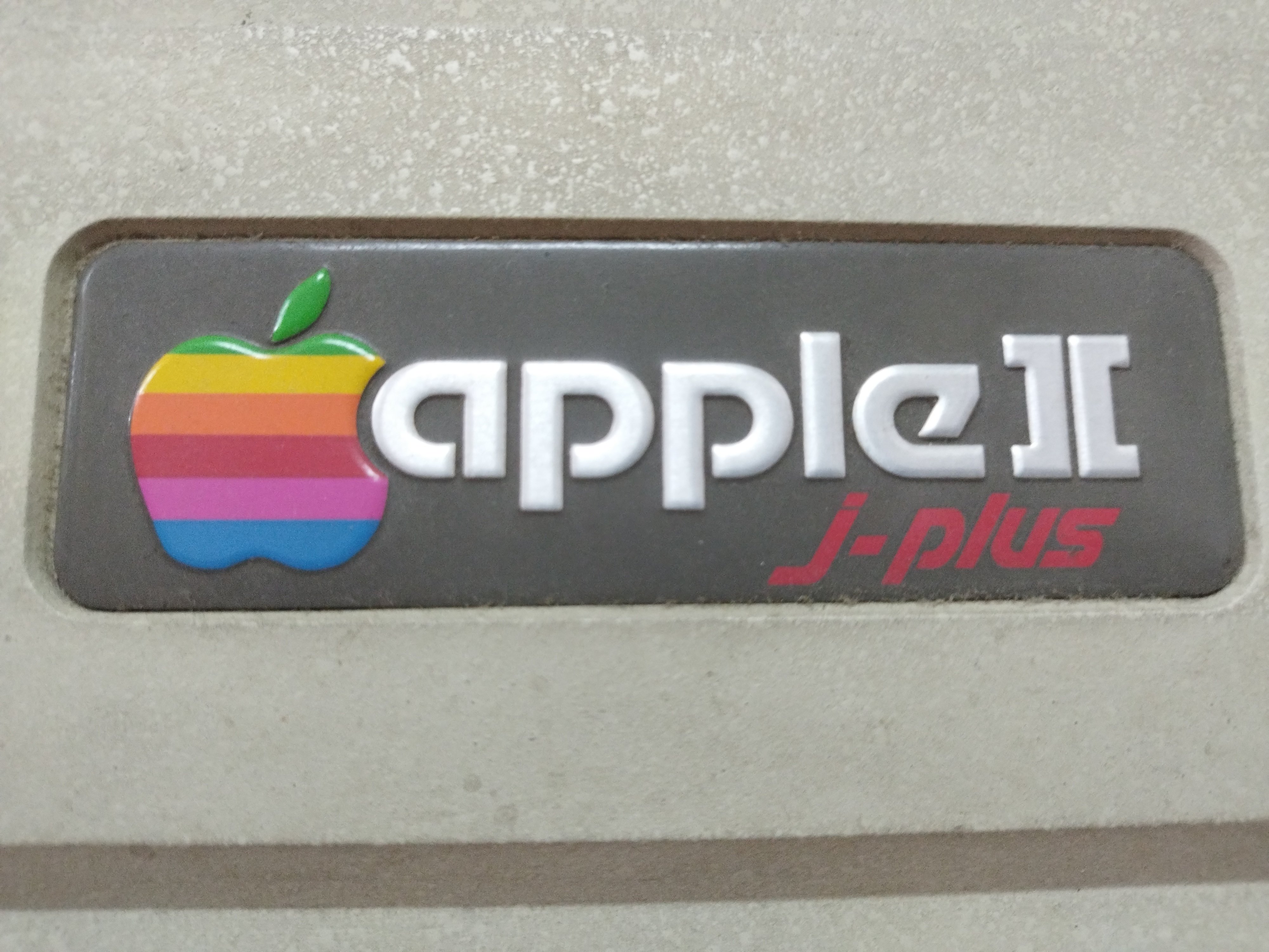 J-PLUS登場 - Appleの日本展開｜kzn