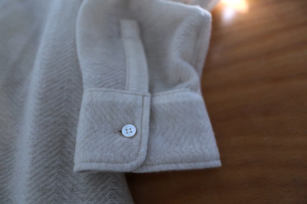 CLASS 22AW HERRINGBONE CASHMERE カシミヤシャツ